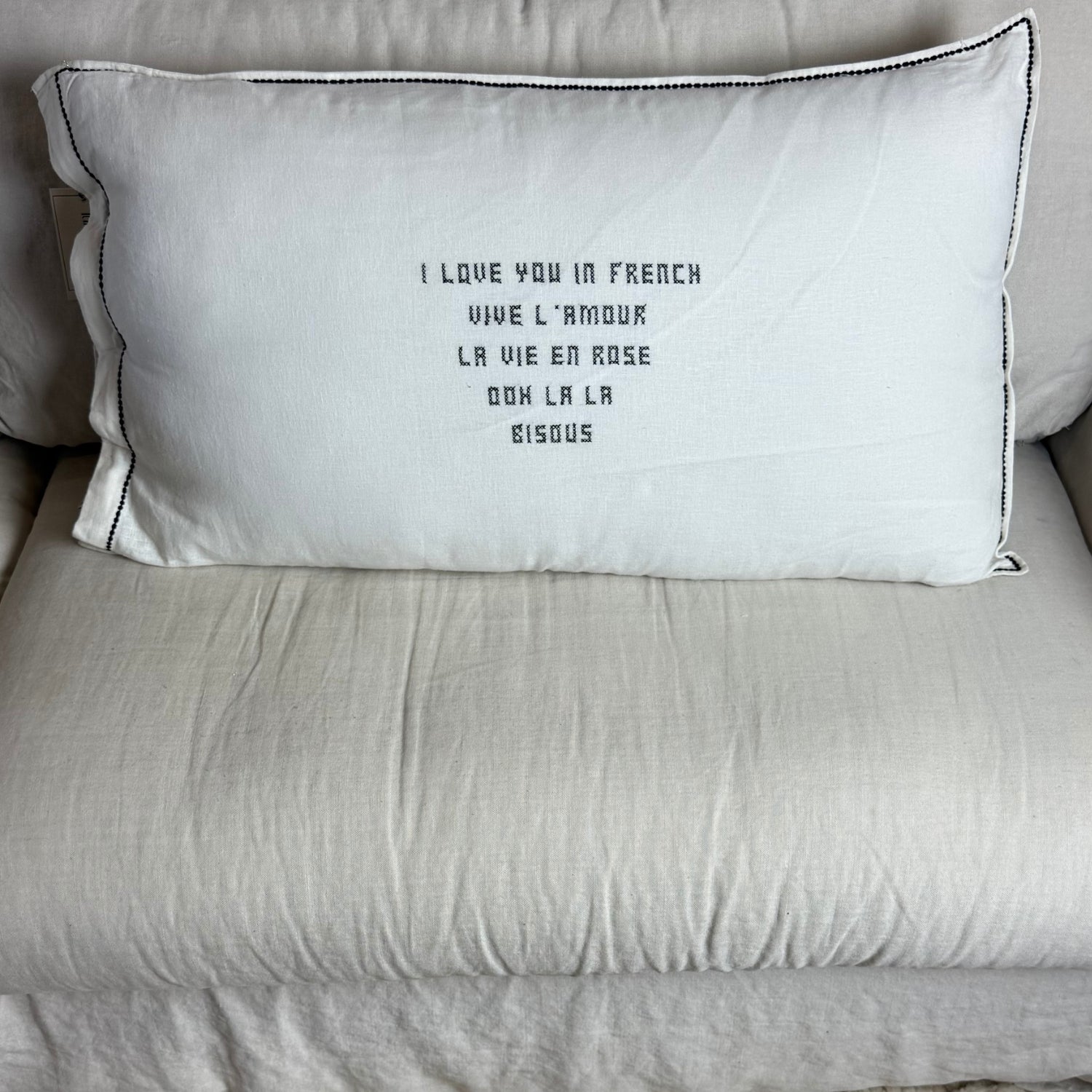 Linnen Pillow + Filling | I Love You In French | White