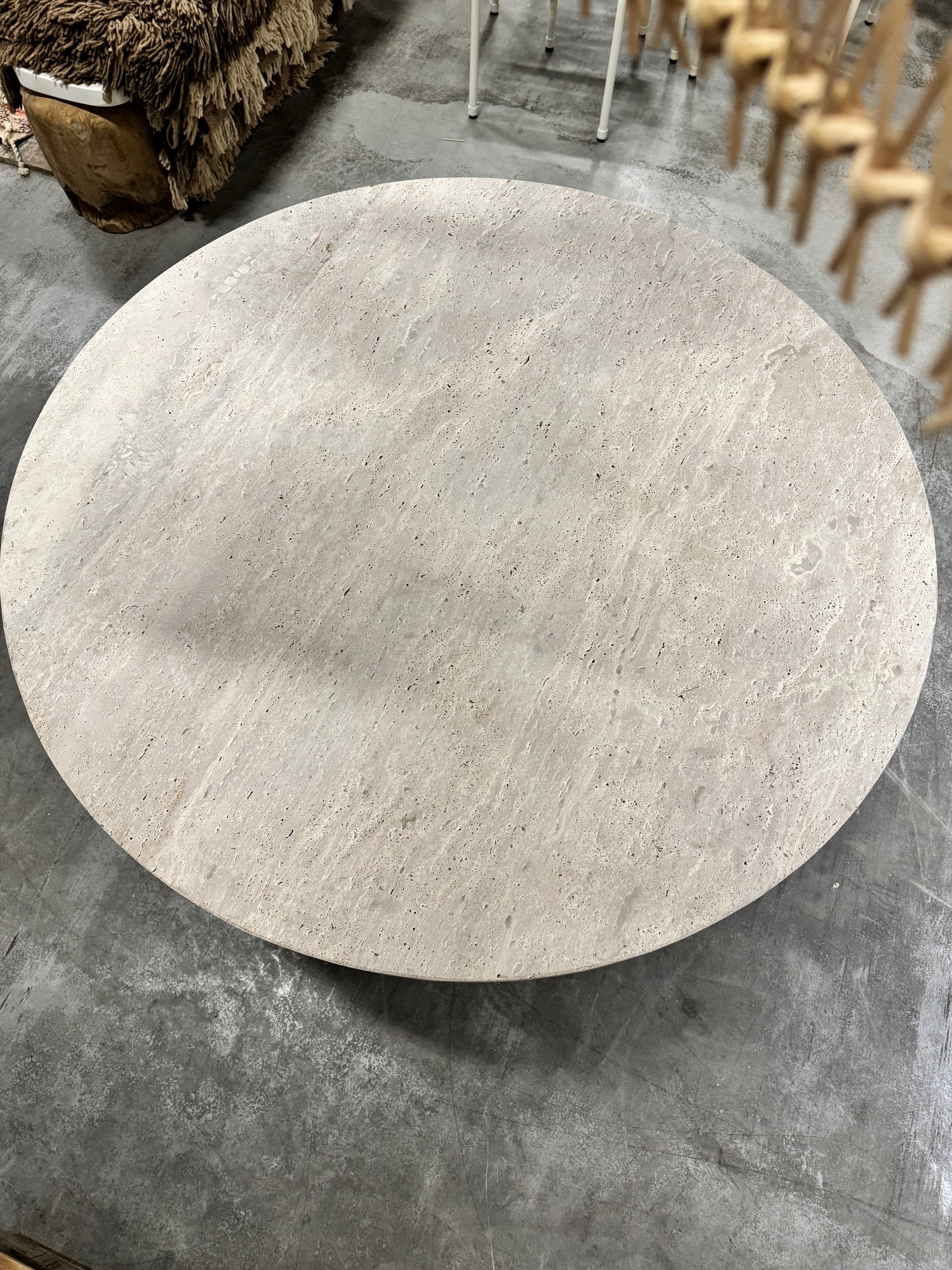 Travertine Table - Round | 140 cm