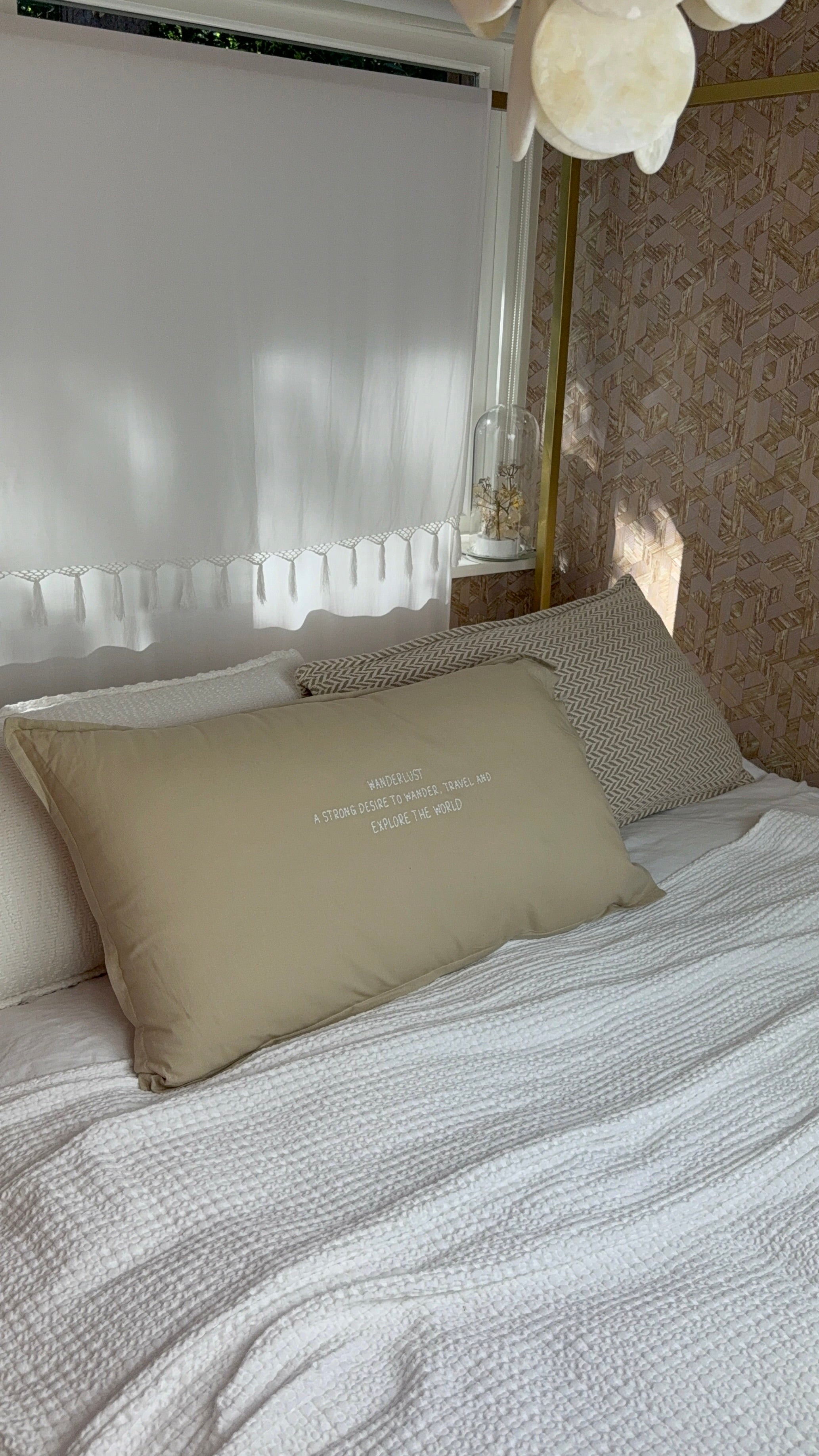 Linnen Pillow + Filling | Wanderlust | Natural