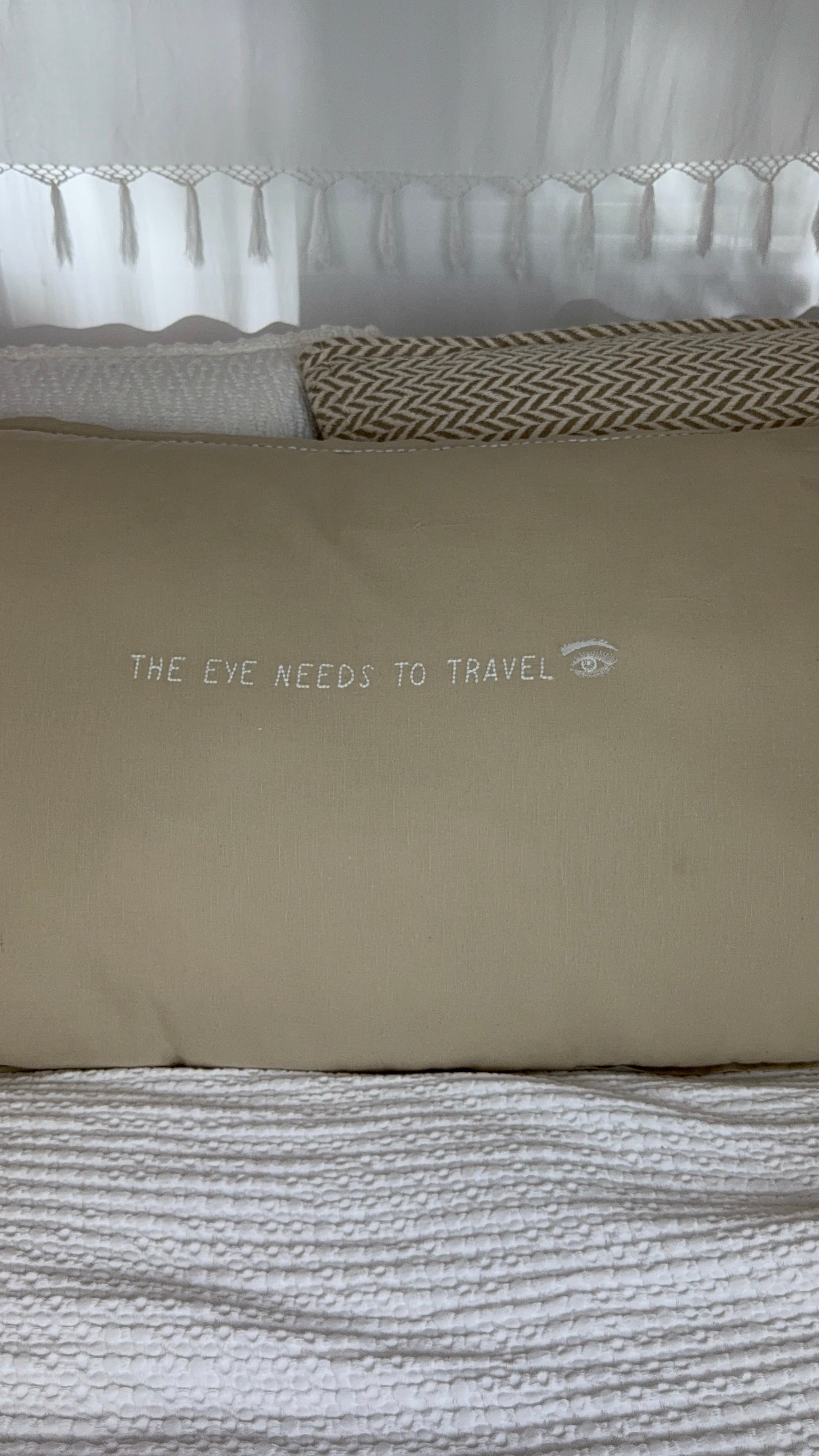 Linnen Pillow + Filling | The Eye Needs To Travel | Natural
