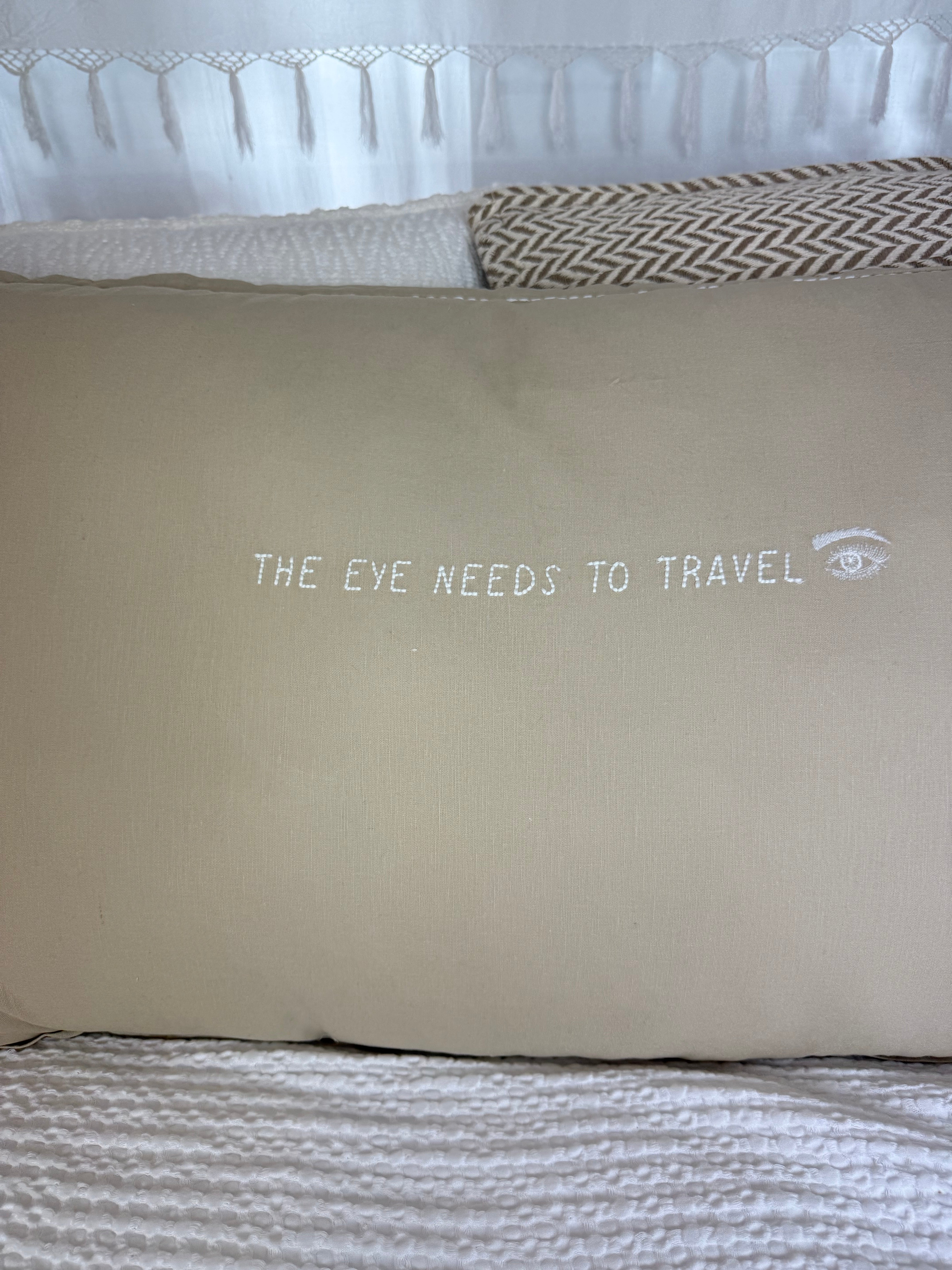 Linnen Pillow + Filling | The Eye Needs To Travel | Natural