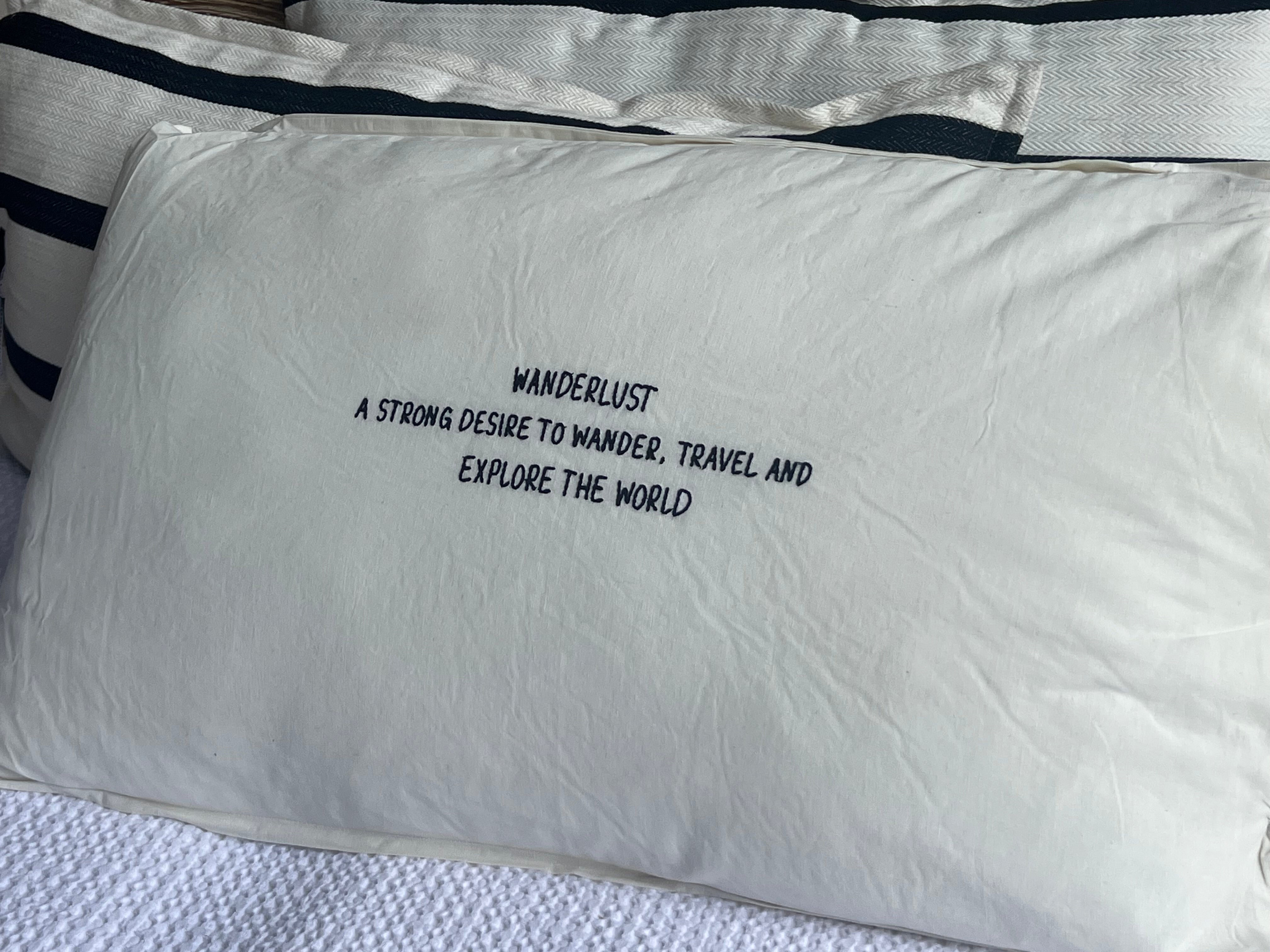 Linnen Pillow + Filling | Wanderlust | White