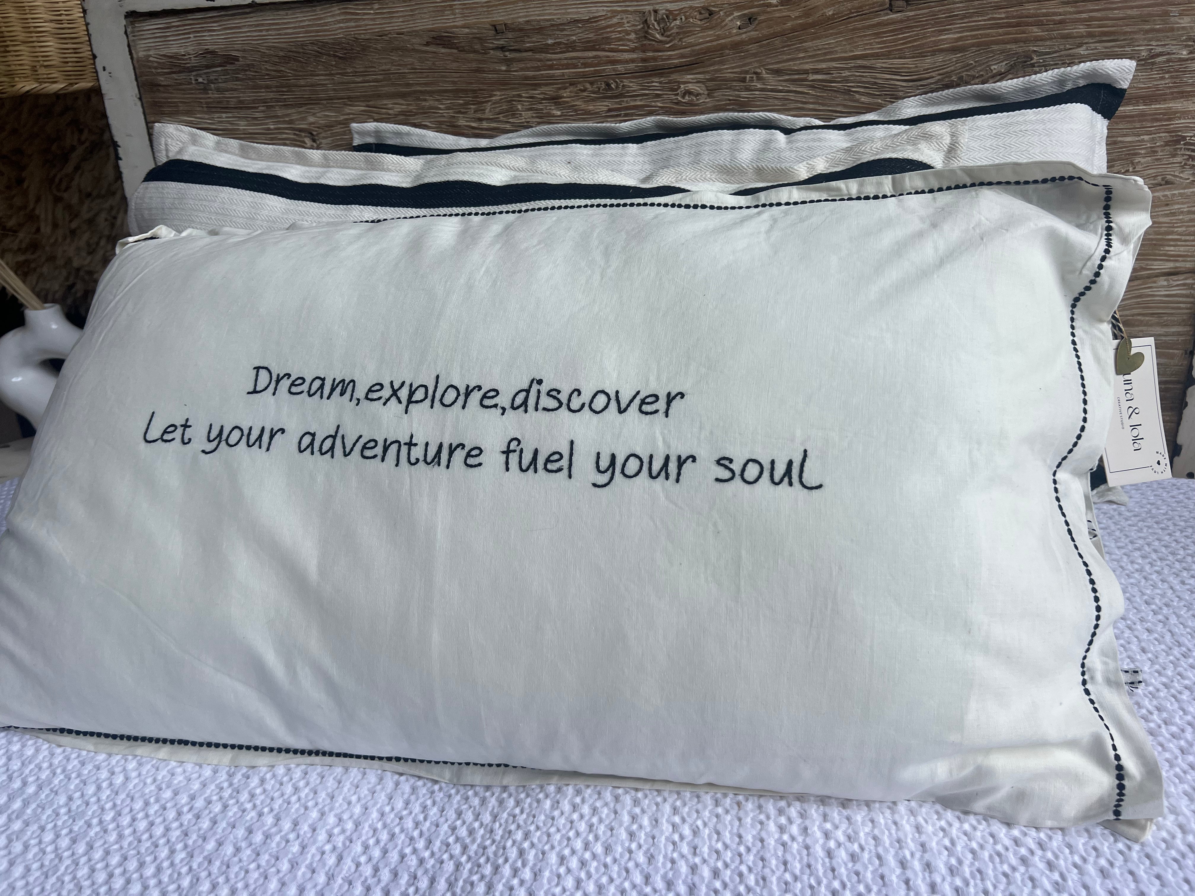 Linnen Pillow + Filling | Dream Explore Discover | White
