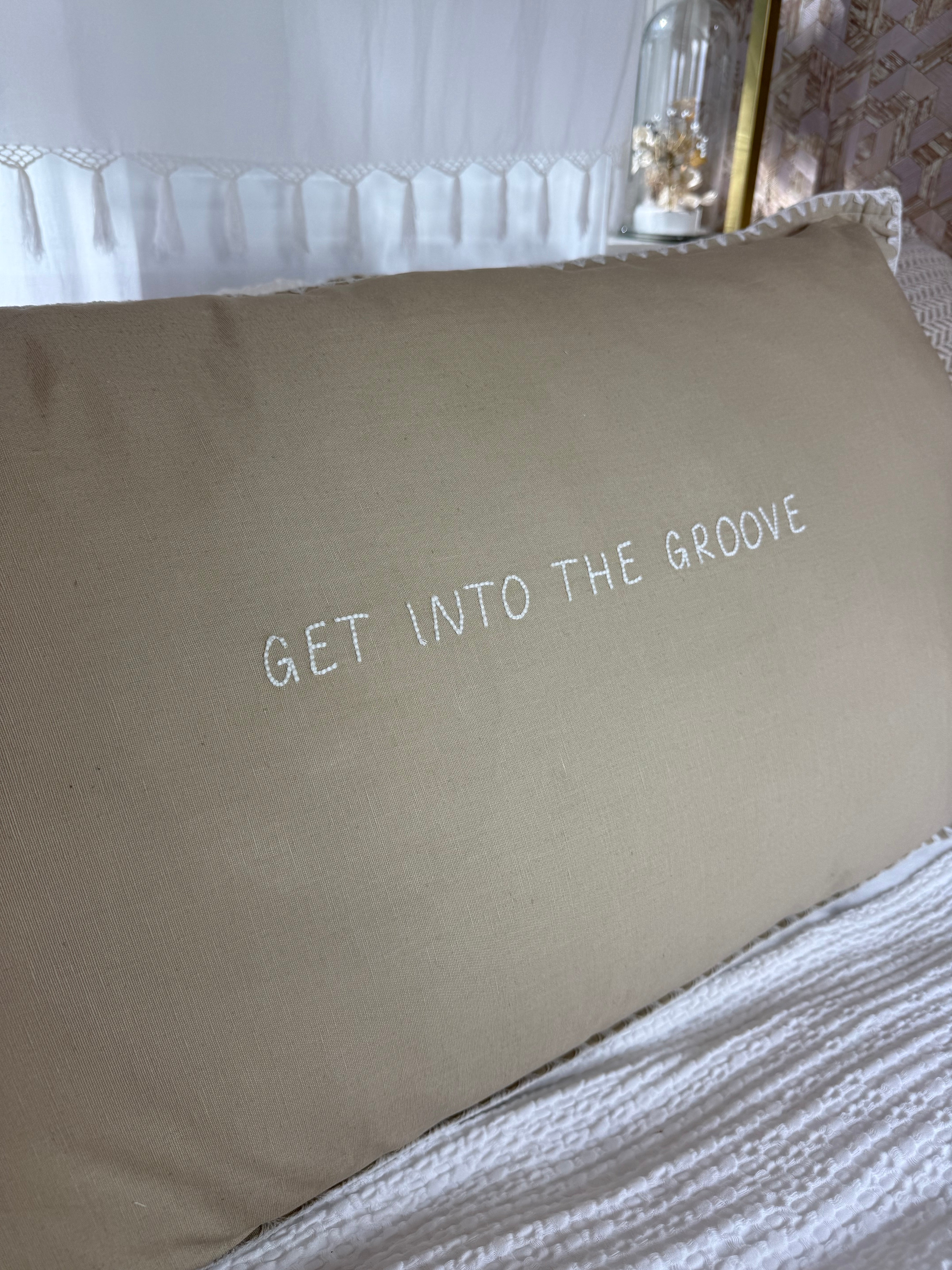 Linnen Pillow + Filling | Get Into The Groove | Natural