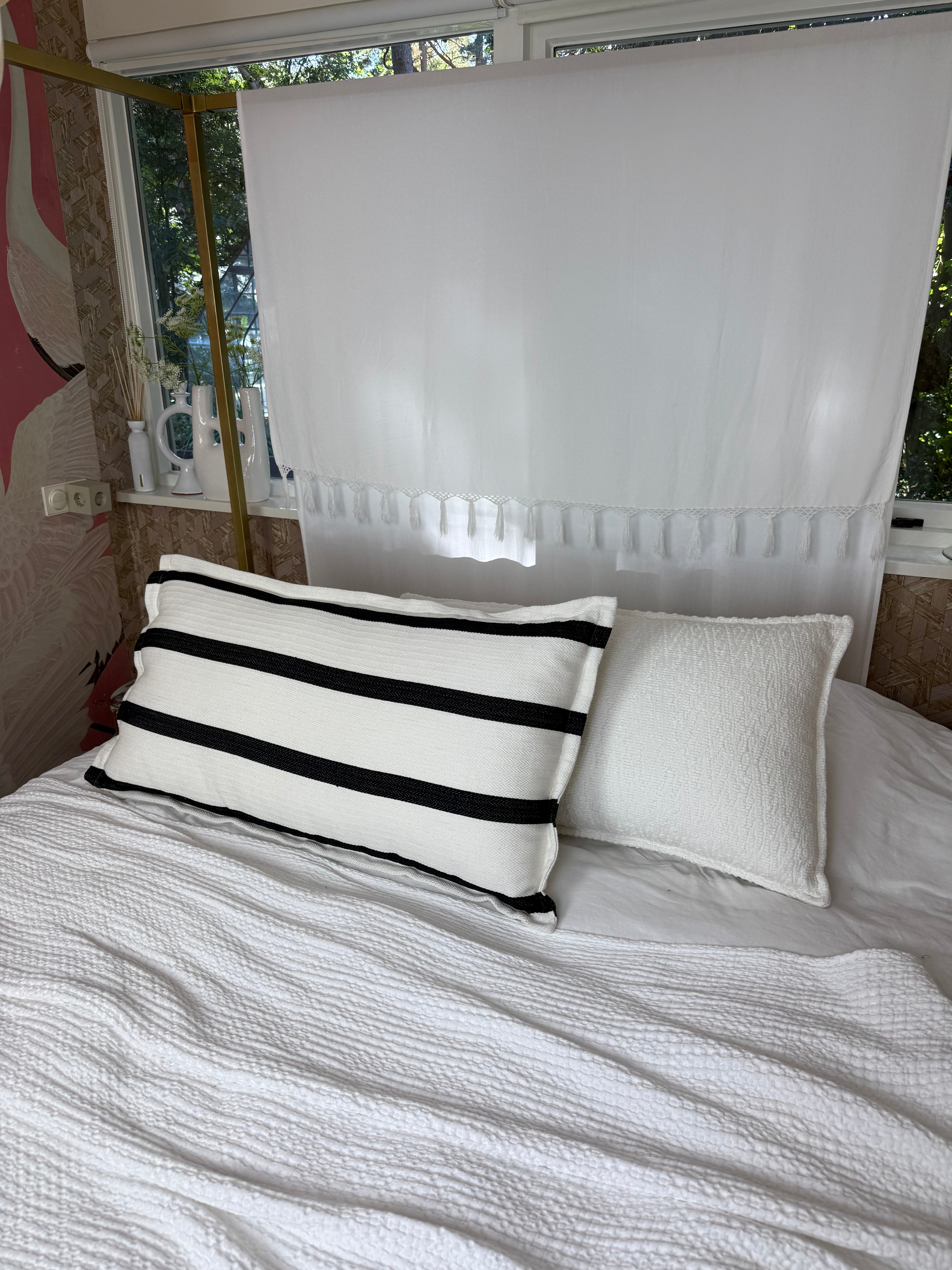 Jacquard geweven kussen – zwart & wit – 90 x 50 cm + binnen kussen