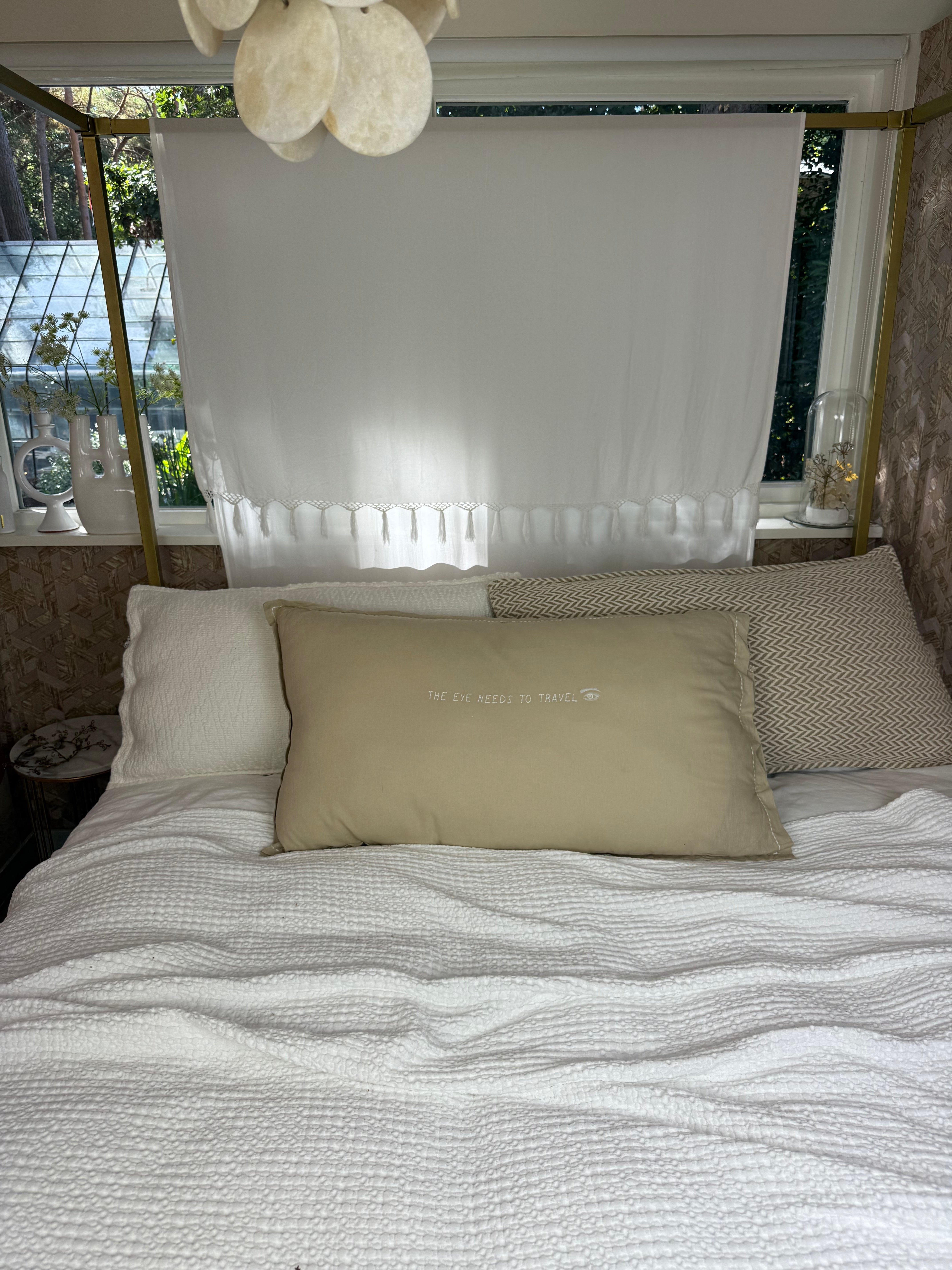 Linnen Pillow + Filling | The Eye Needs To Travel | Natural