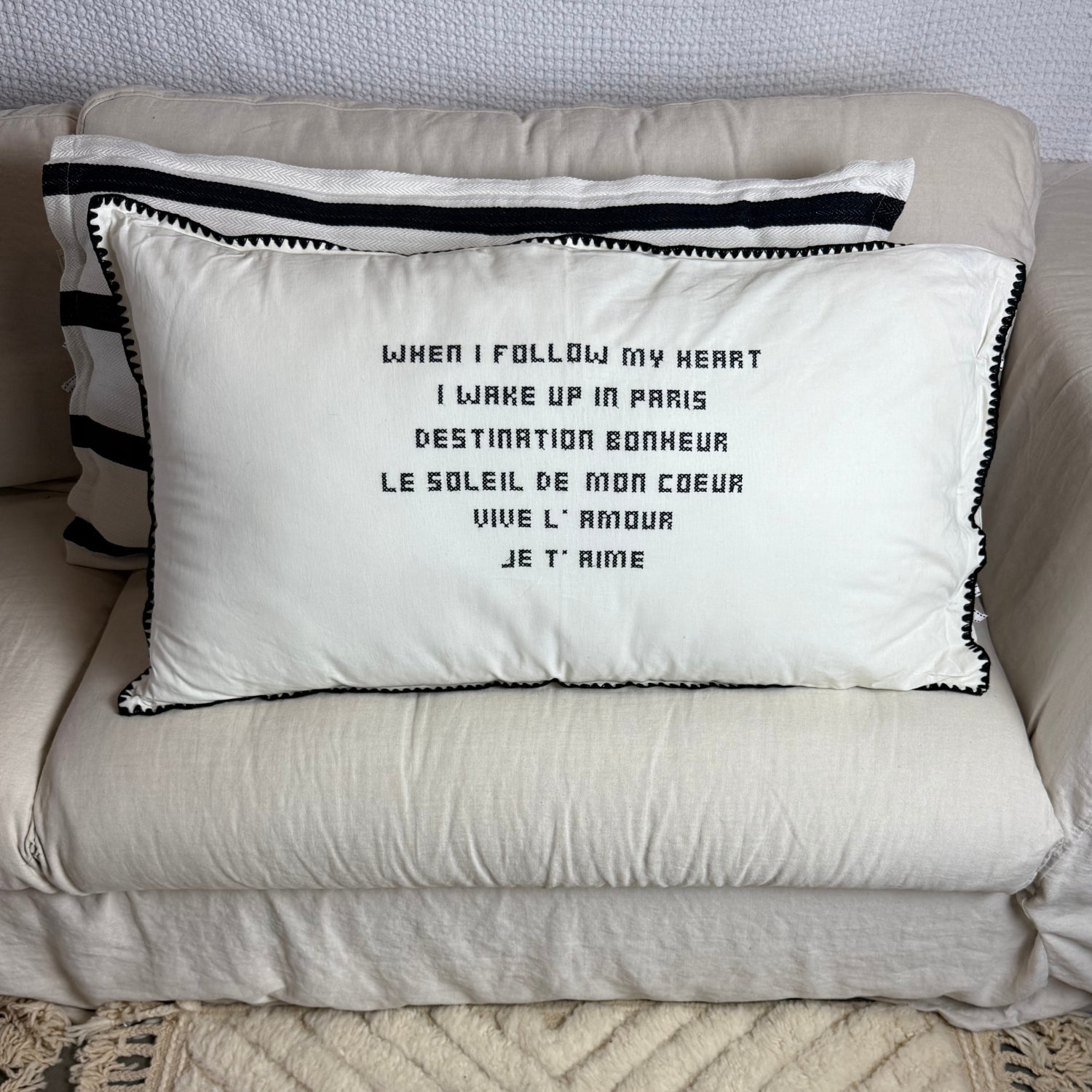 Linnen Pillow + Filling | I Wake Up In Paris | White
