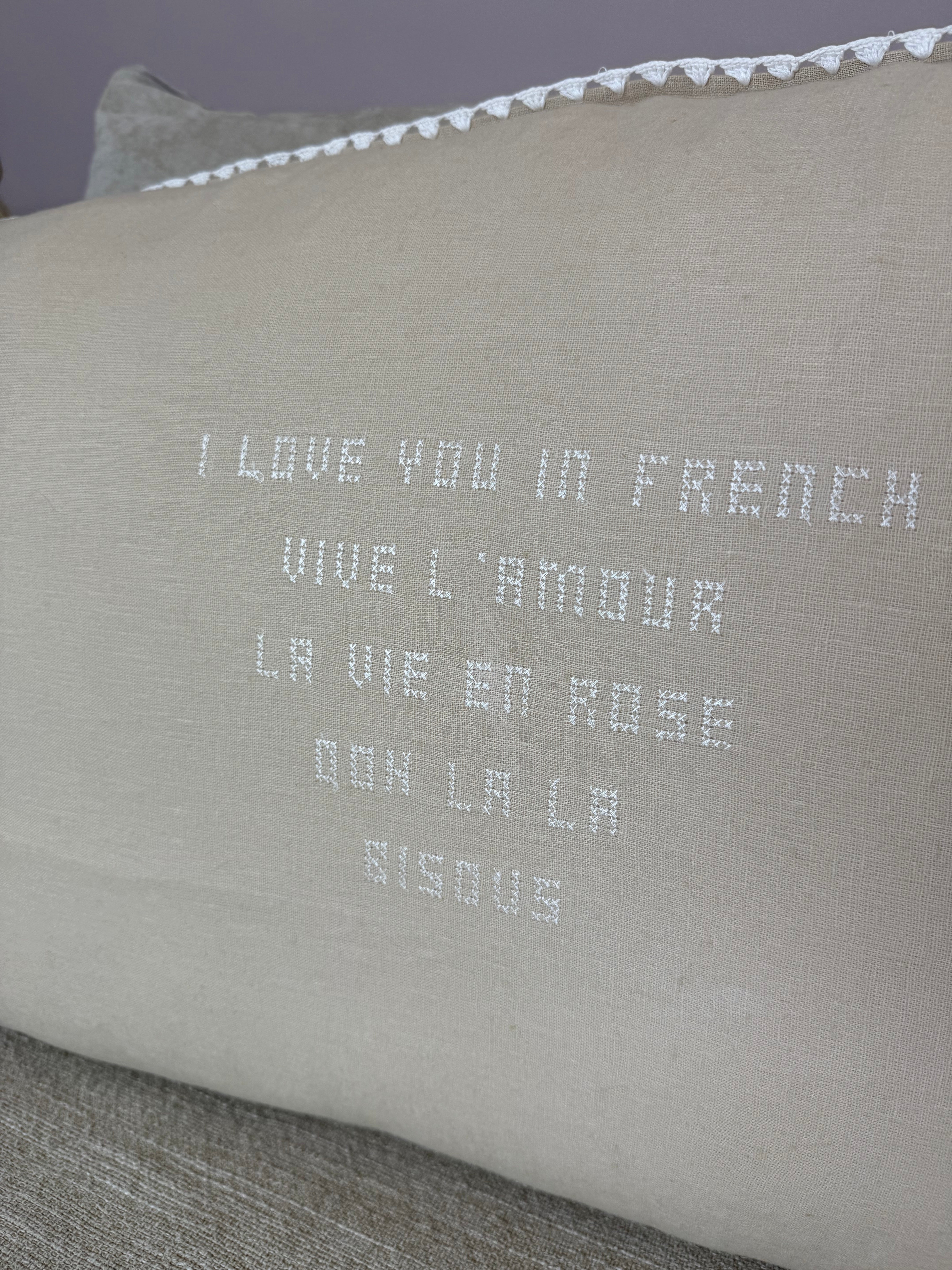 Linnen Pillow + Filling | I Love You In French | Natural