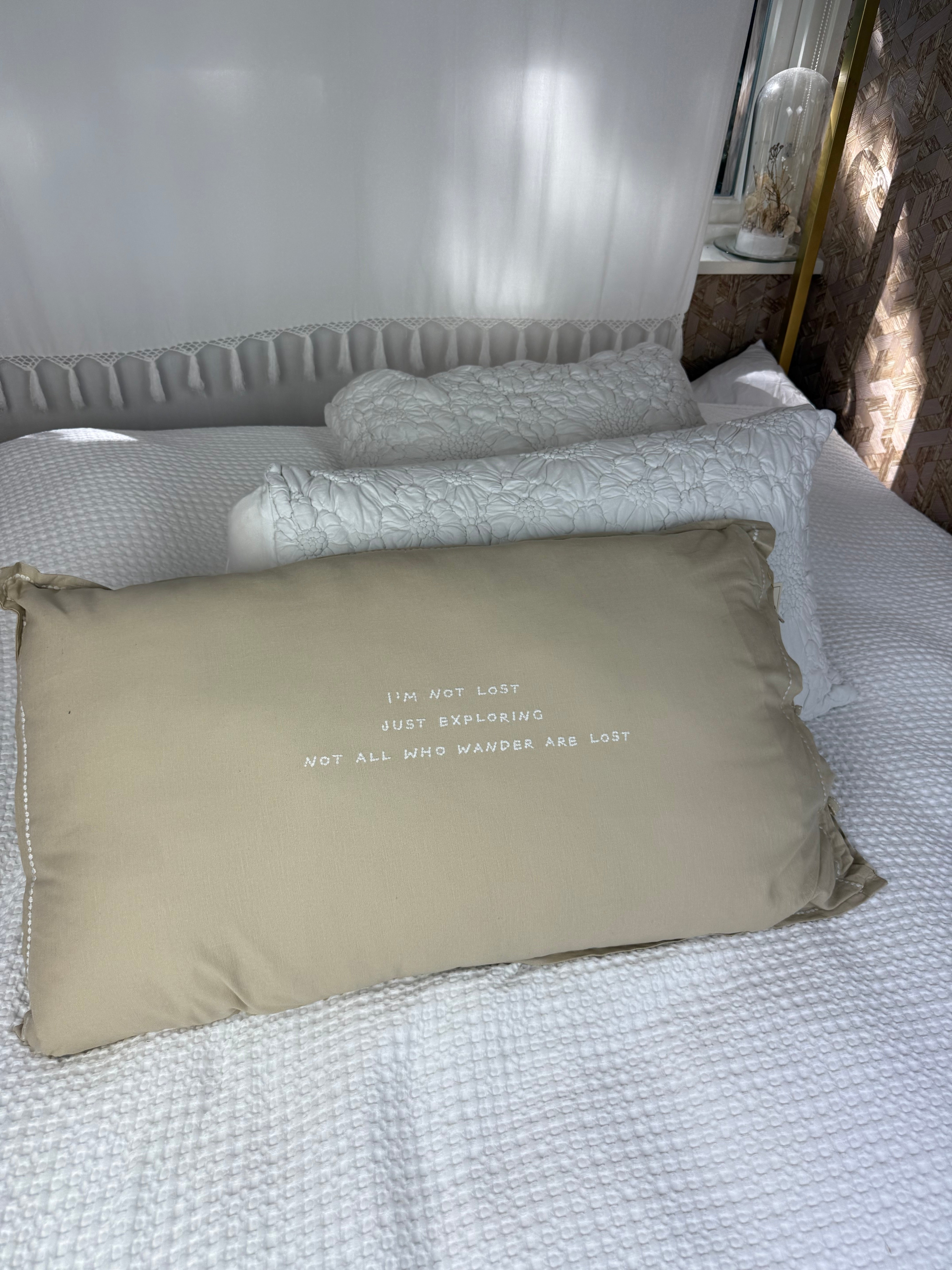 Linnen Pillow + Filling | I'm Not Lost | Natural