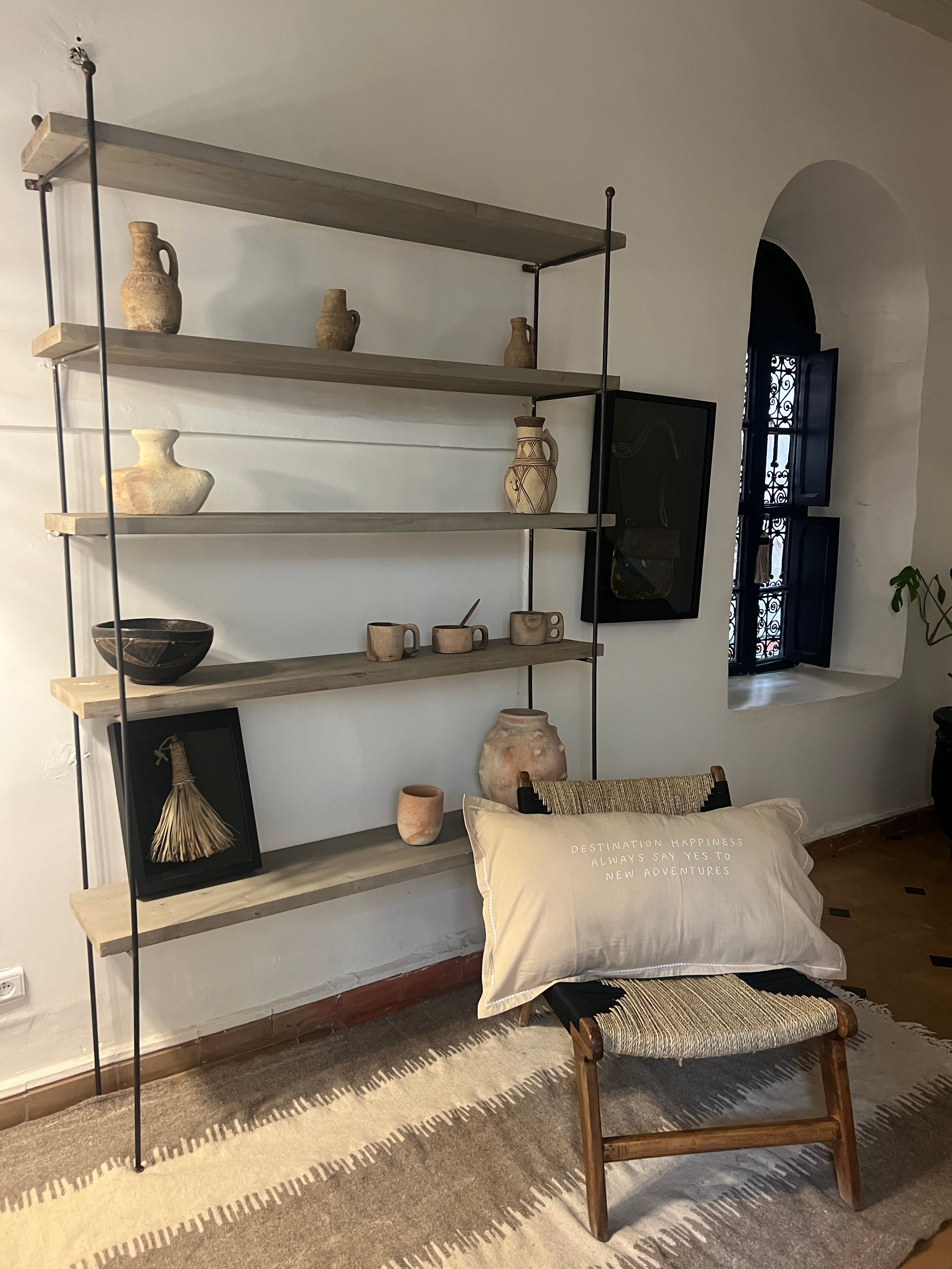 Linnen Pillow + Filling | Destination Happiness | Natural
