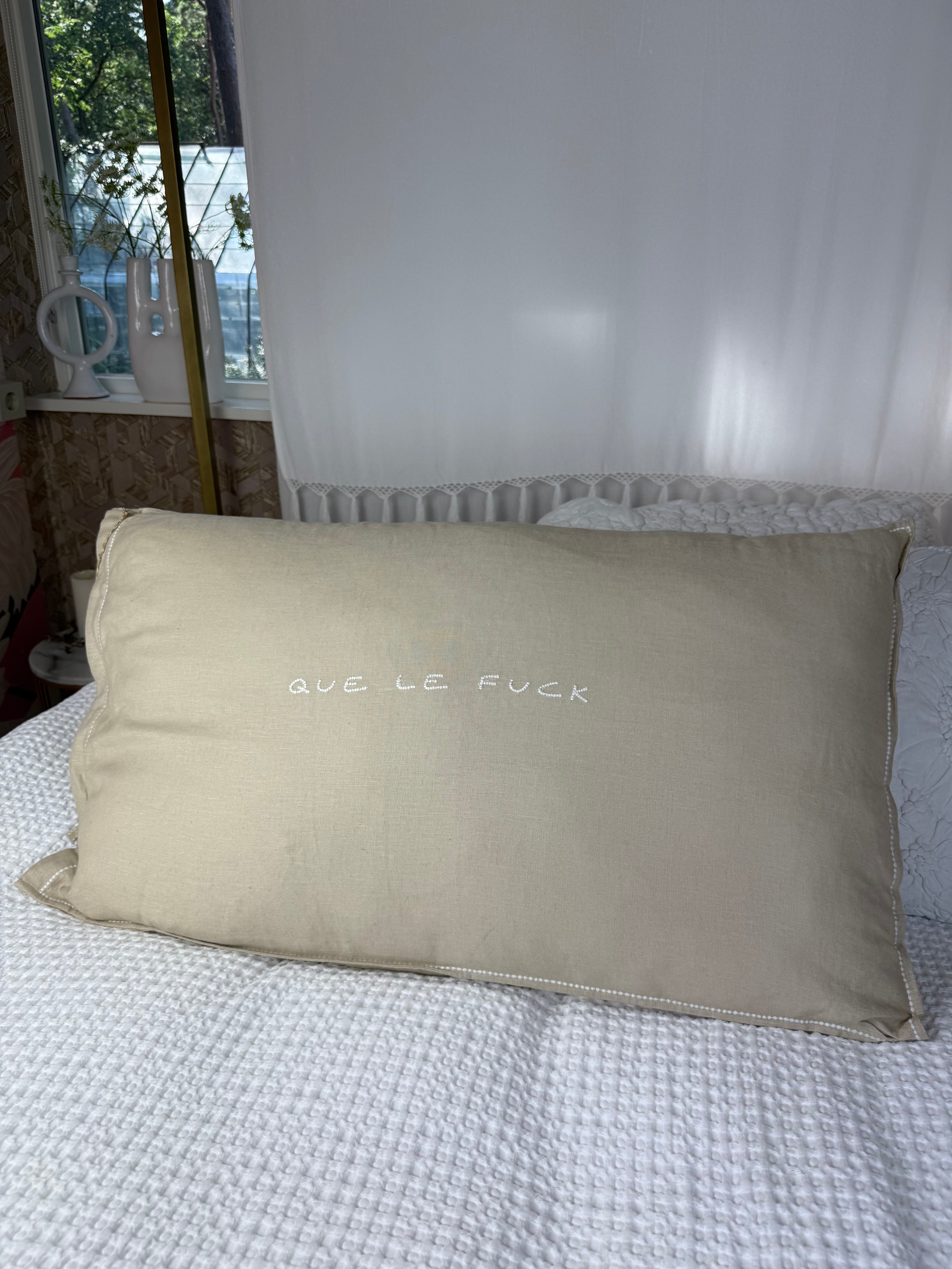 Linnen Pillow + Filling | Que Le Fuck | Natural