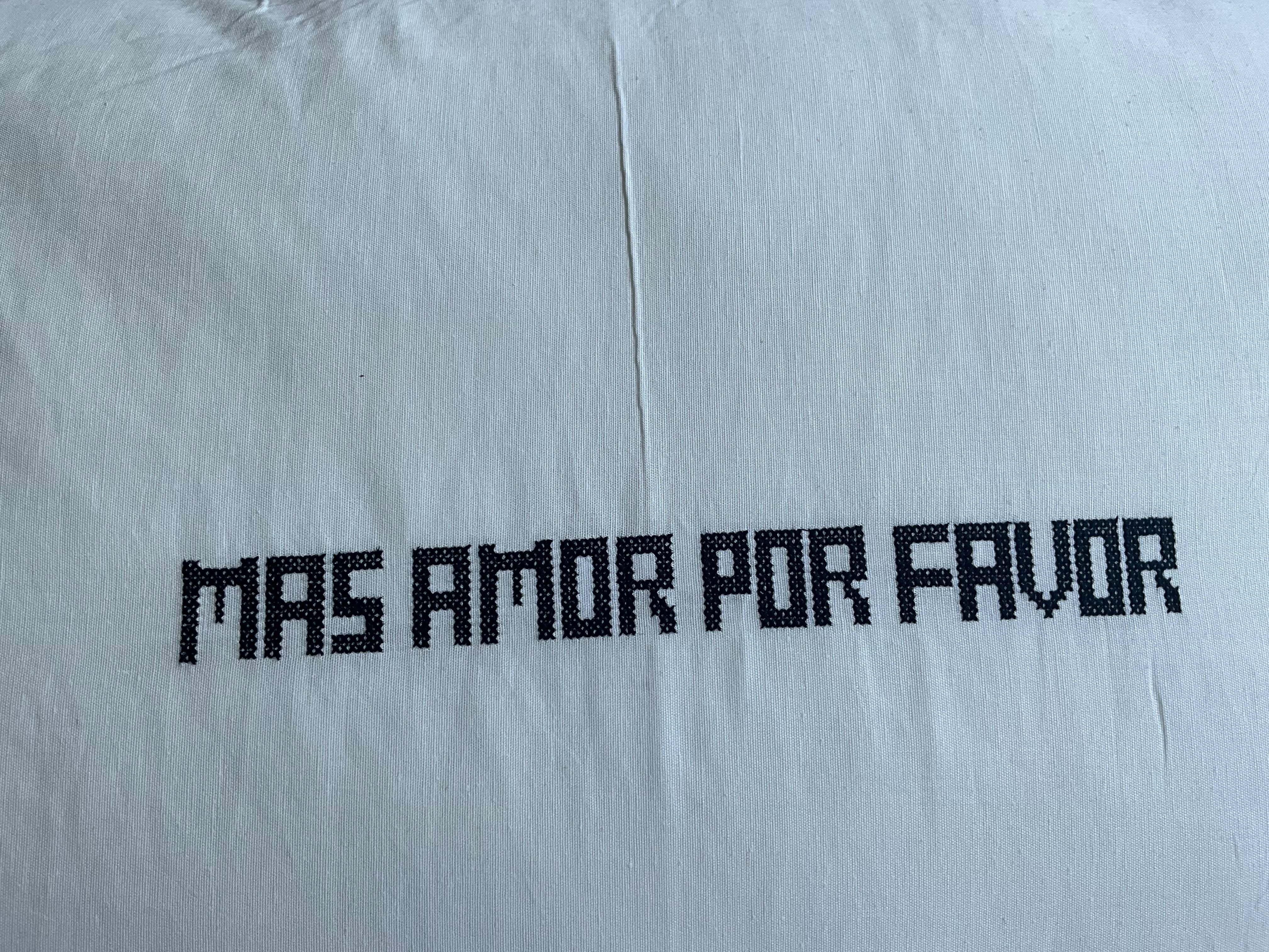 Linnen Pillow + Filling | Mas Amor Por Favor | White