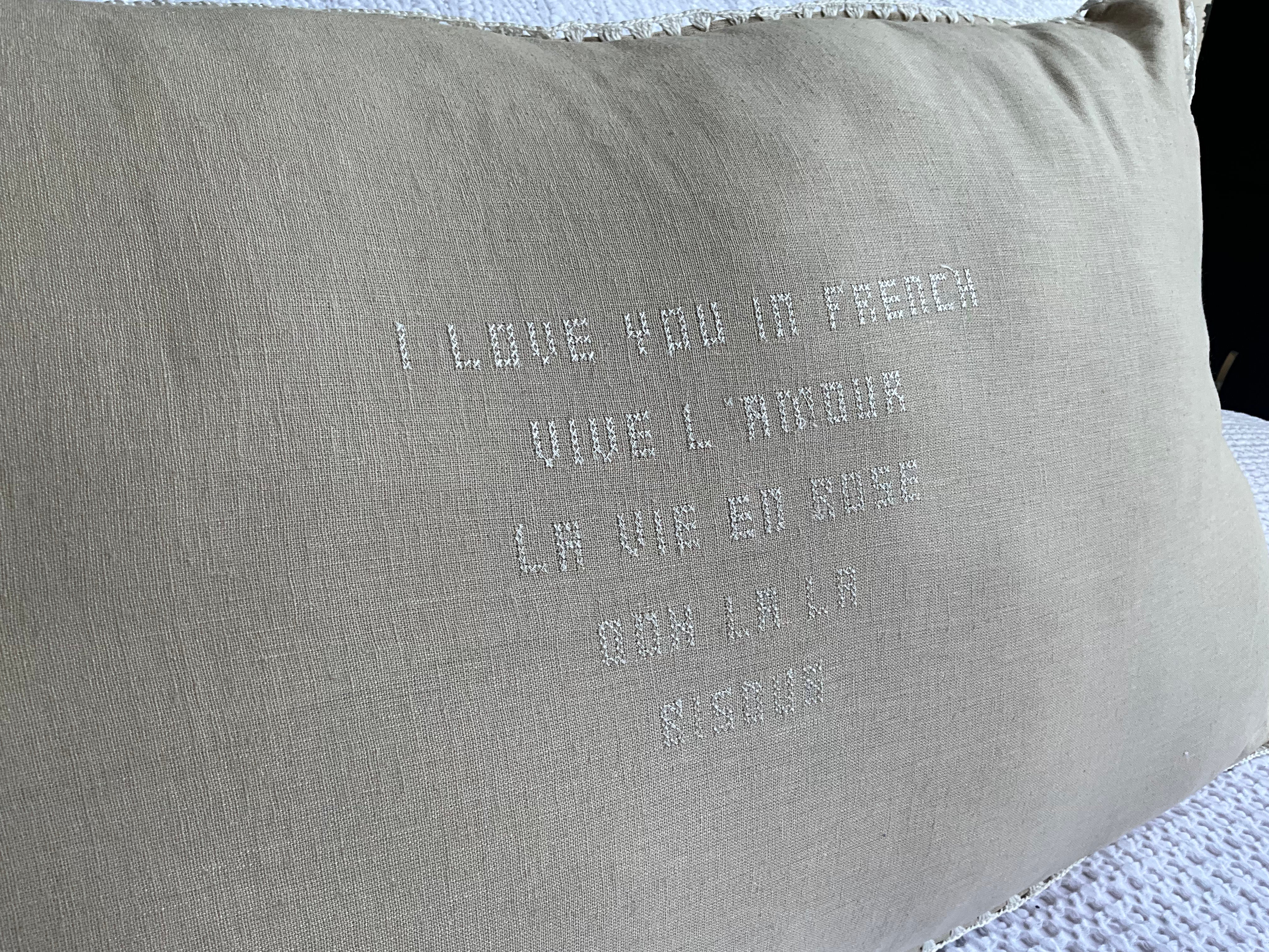 Linnen Pillow + Filling | I Love You In French | Natural