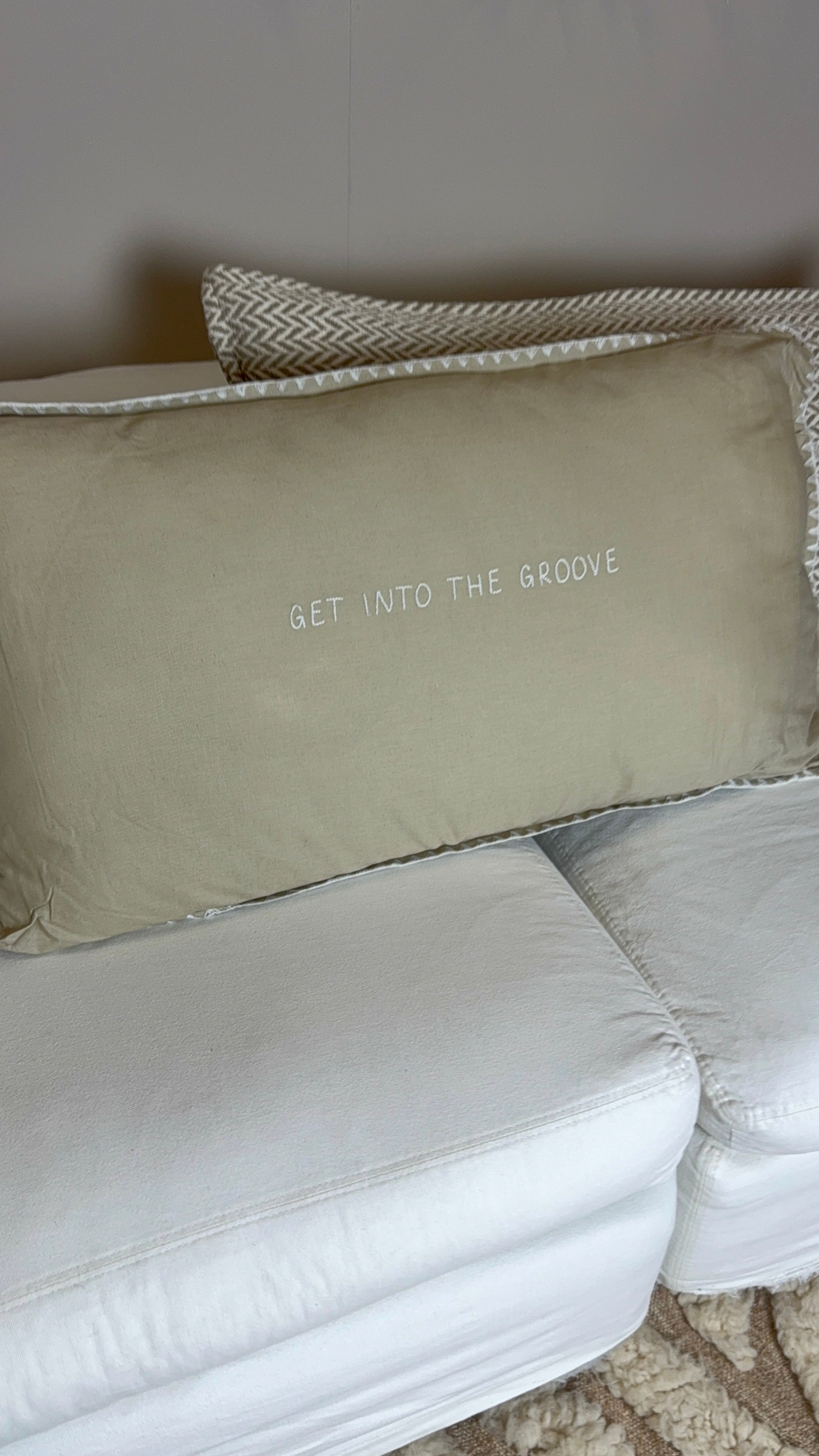 Linnen Pillow + Filling | Get Into The Groove | Natural