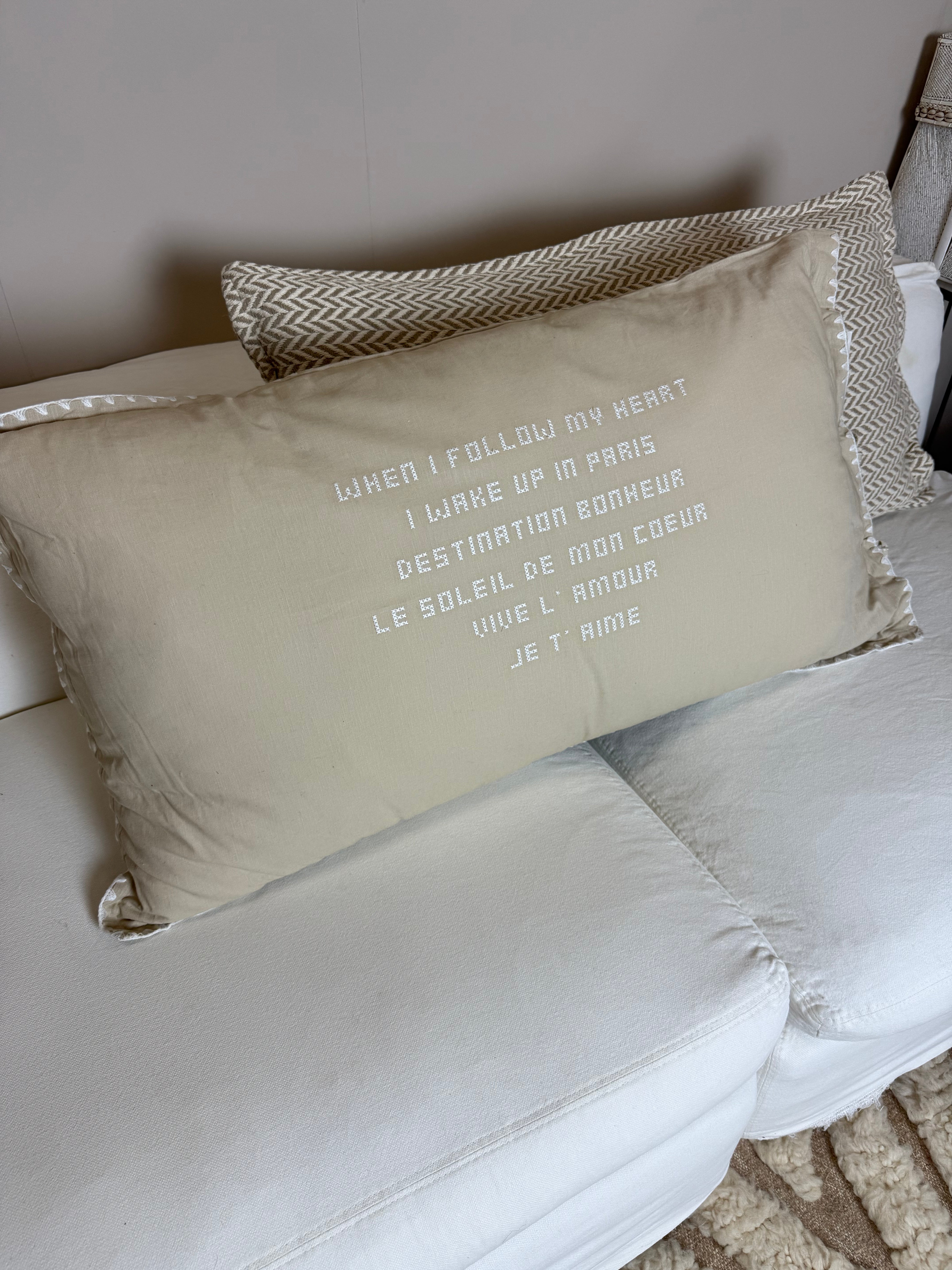Linnen Pillow + Filling | I Wake Up In Paris | Natural