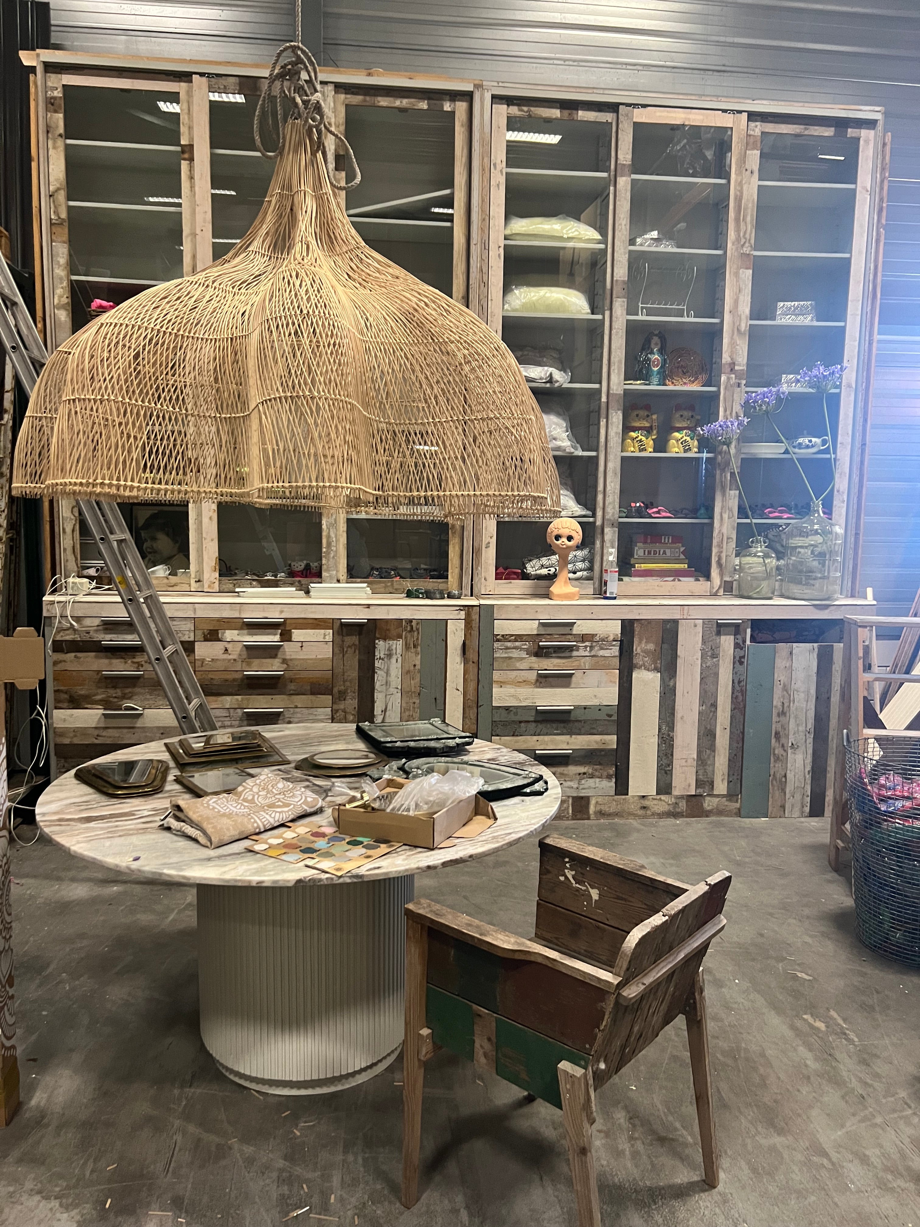 XL Handcrafted Rattan Lamp - Flower | Natural | 150 cm