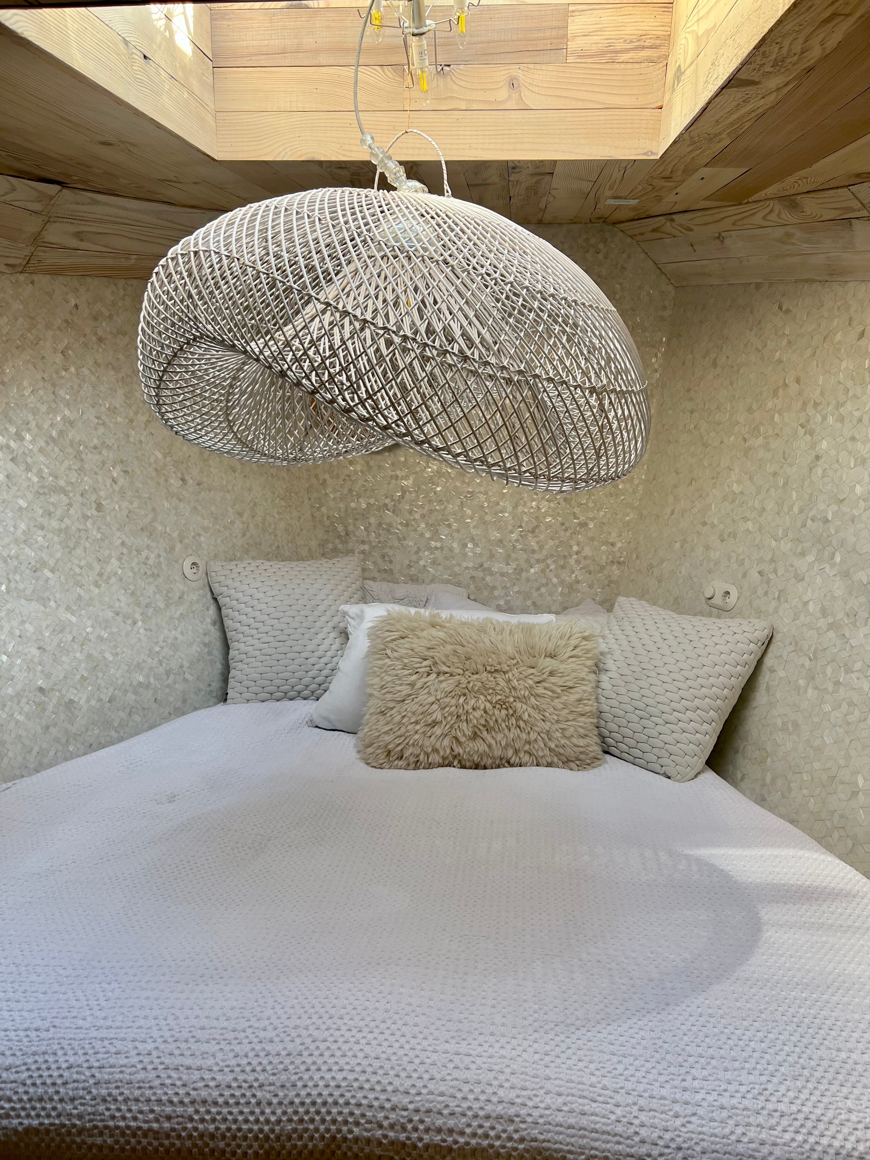 XL Handcrafted Rattan Lamp - Cloud | White | 120 cm