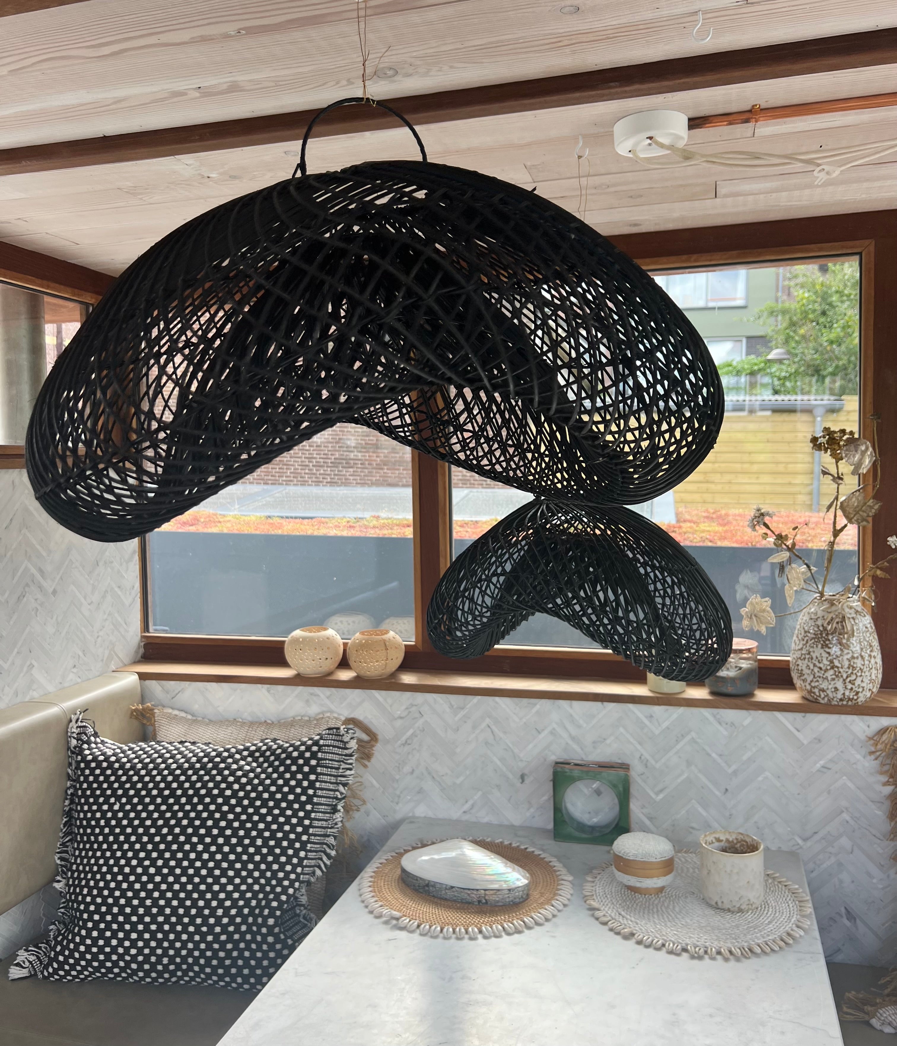XL Handcrafted Rattan Lamp - Cloud | Black | 150 cm