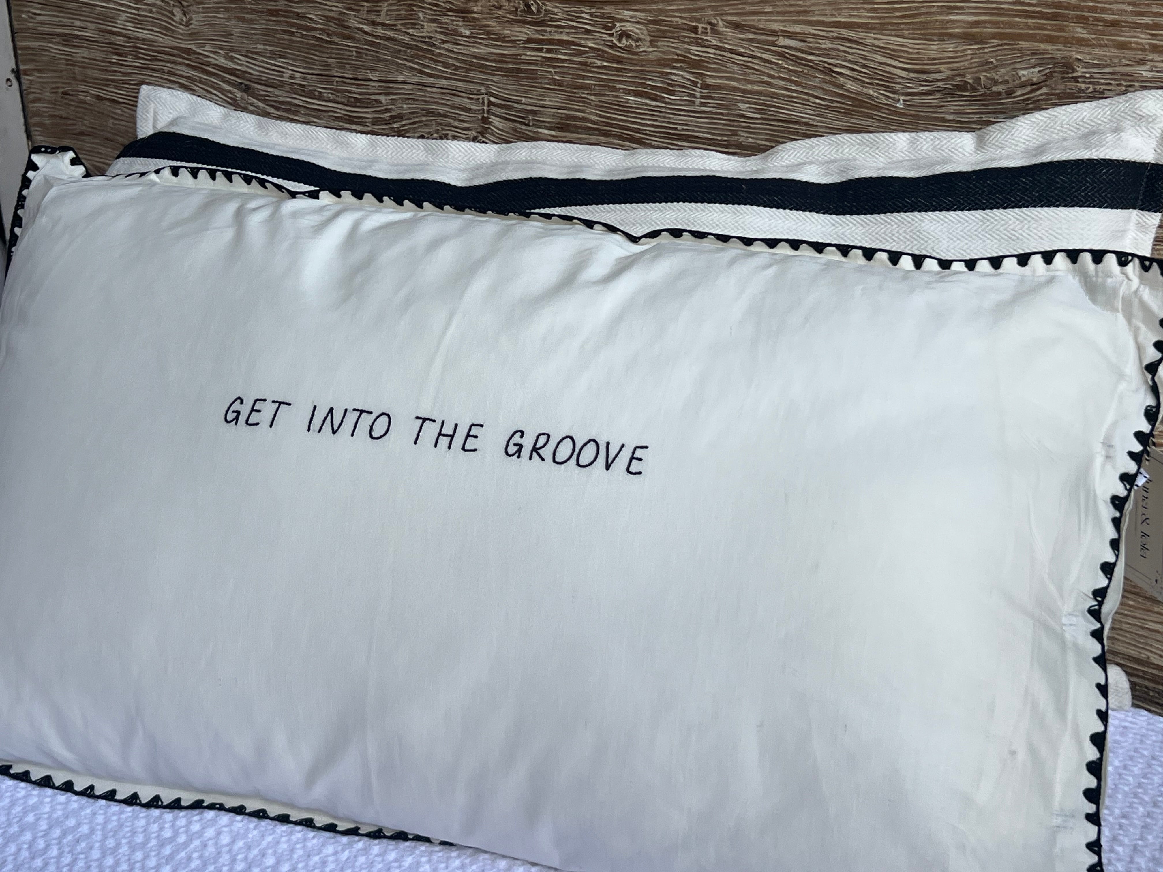 Linnen Pillow + Filling | Get Into The Groove | White