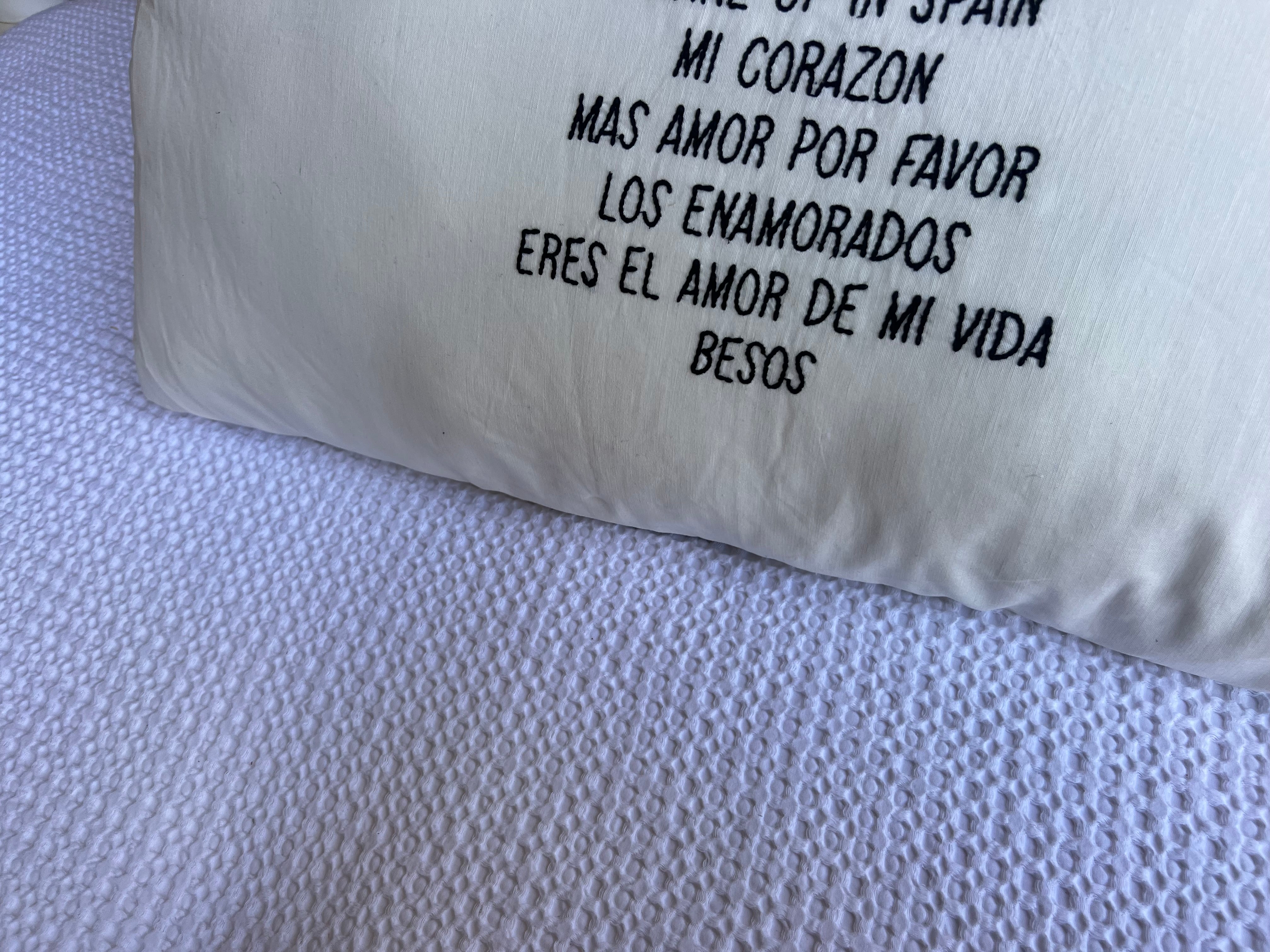 Linnen Pillow + Filling | I Wake Up In Spain | White