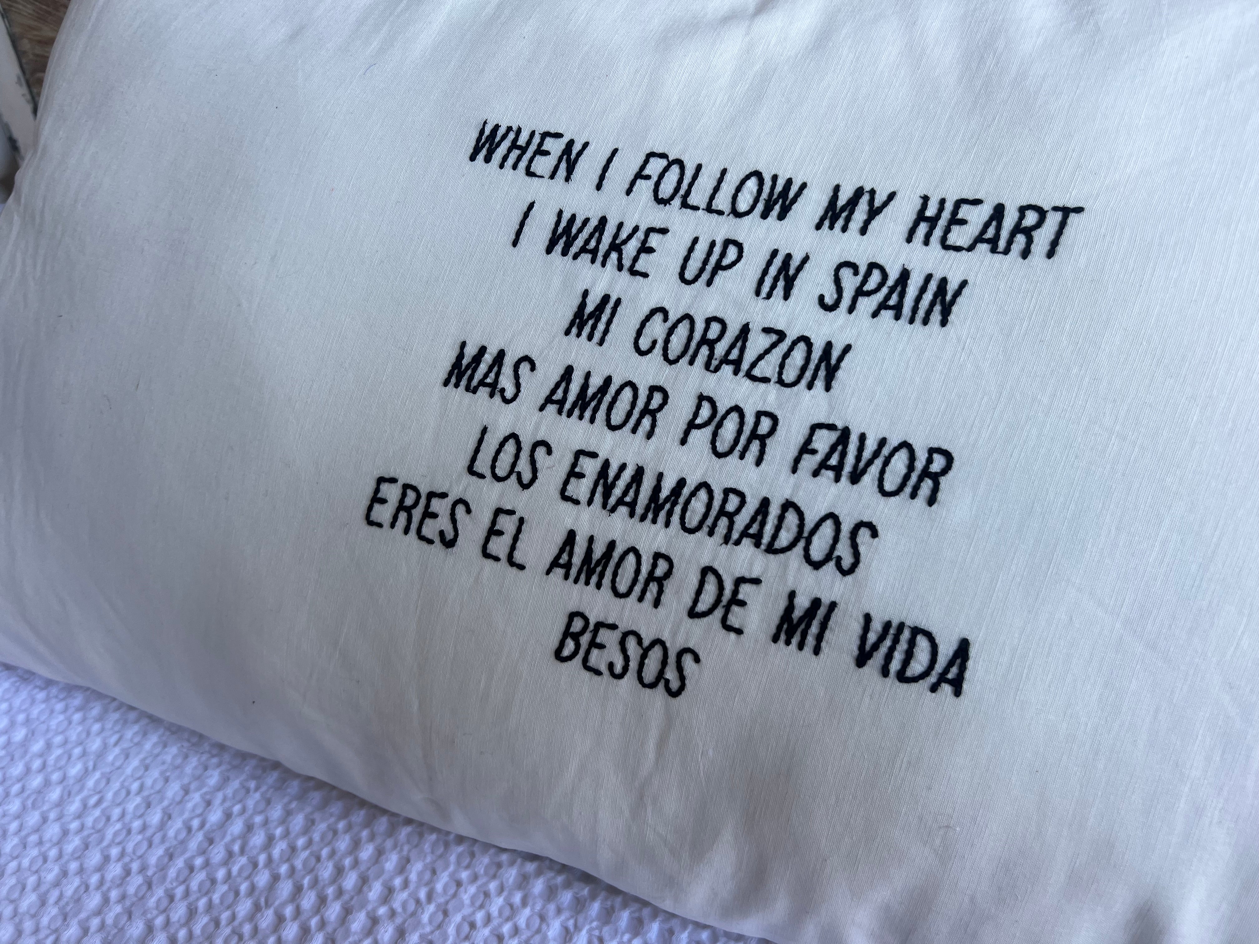 Linnen Pillow + Filling | I Wake Up In Spain | White
