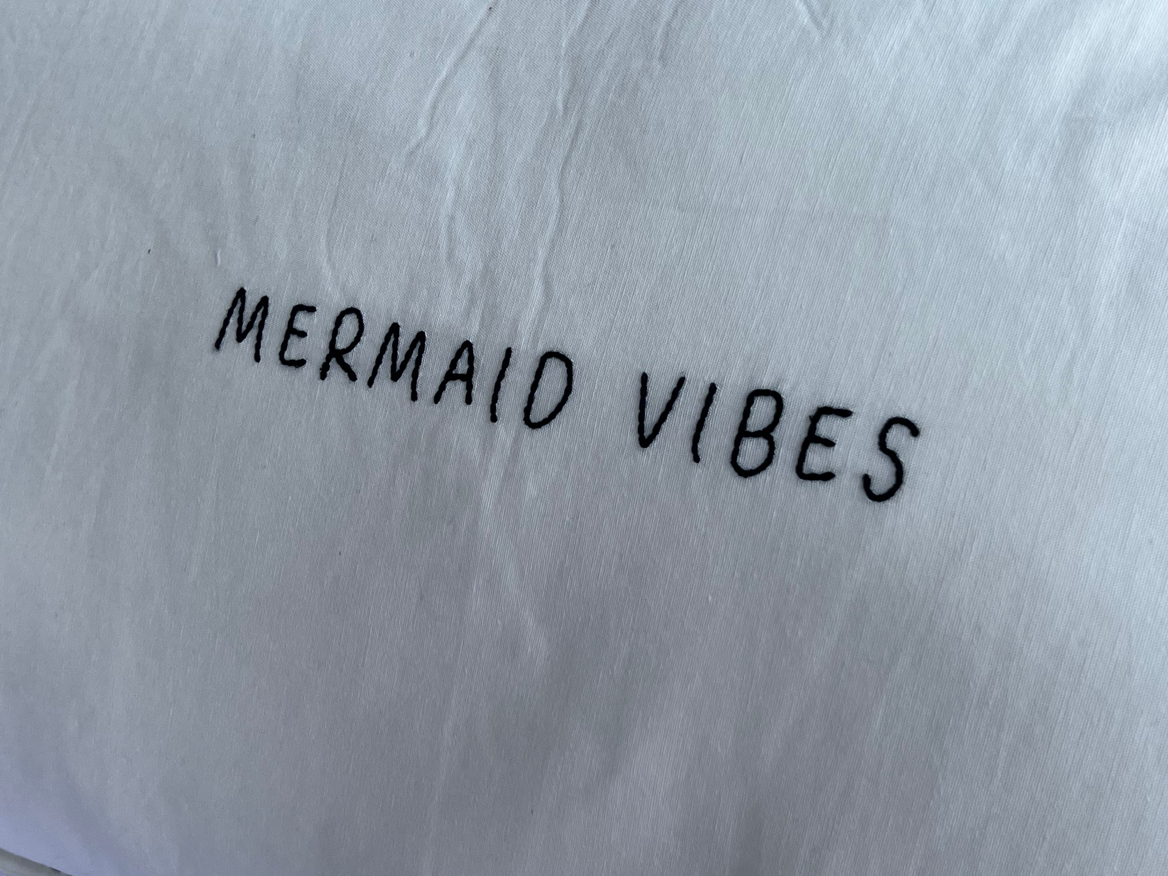 Linnen Pillow + Filling | Mermaid Vibes | White