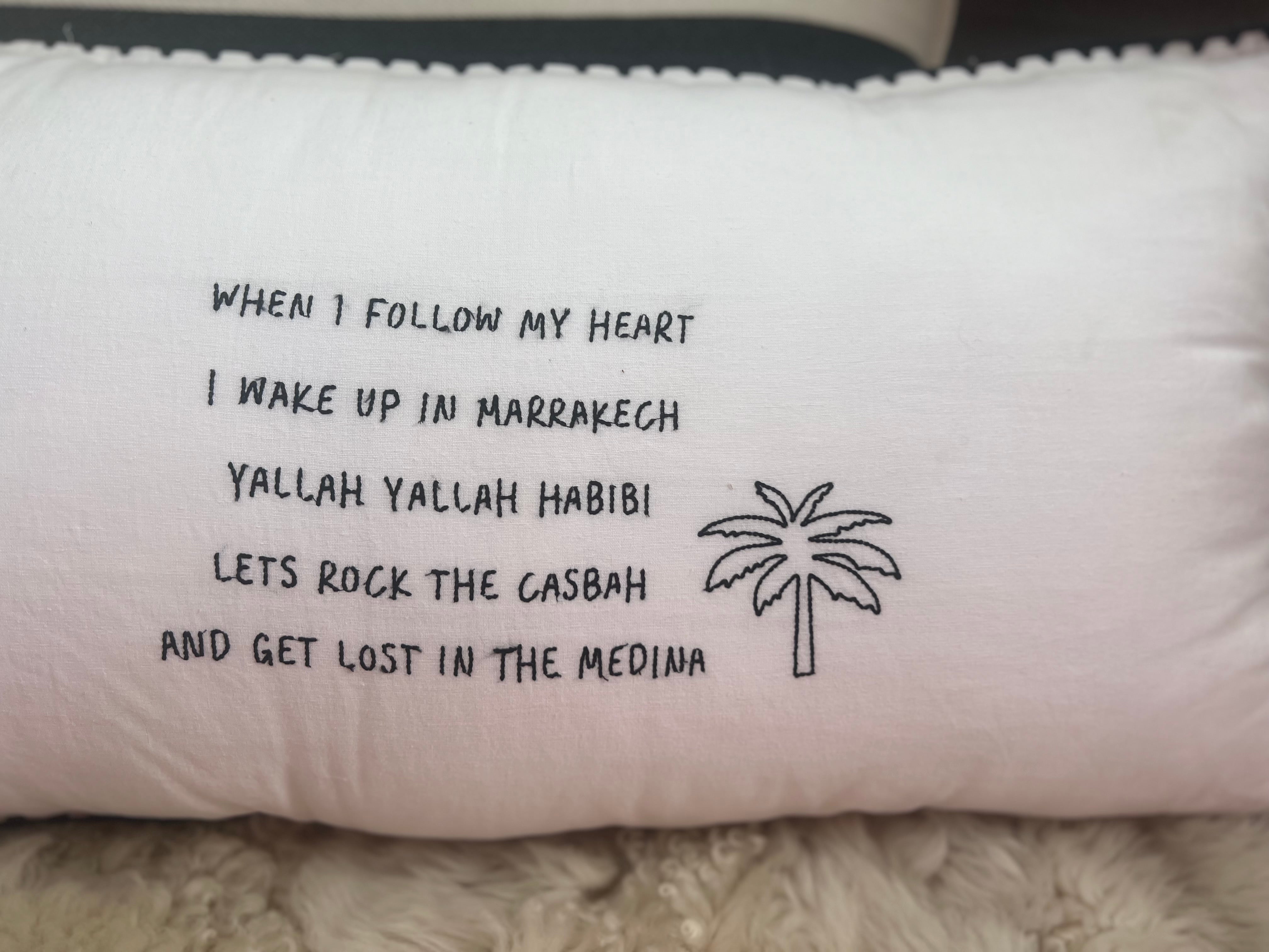 Linnen Pillow + Filling | I Wake Up In Marrakech | White