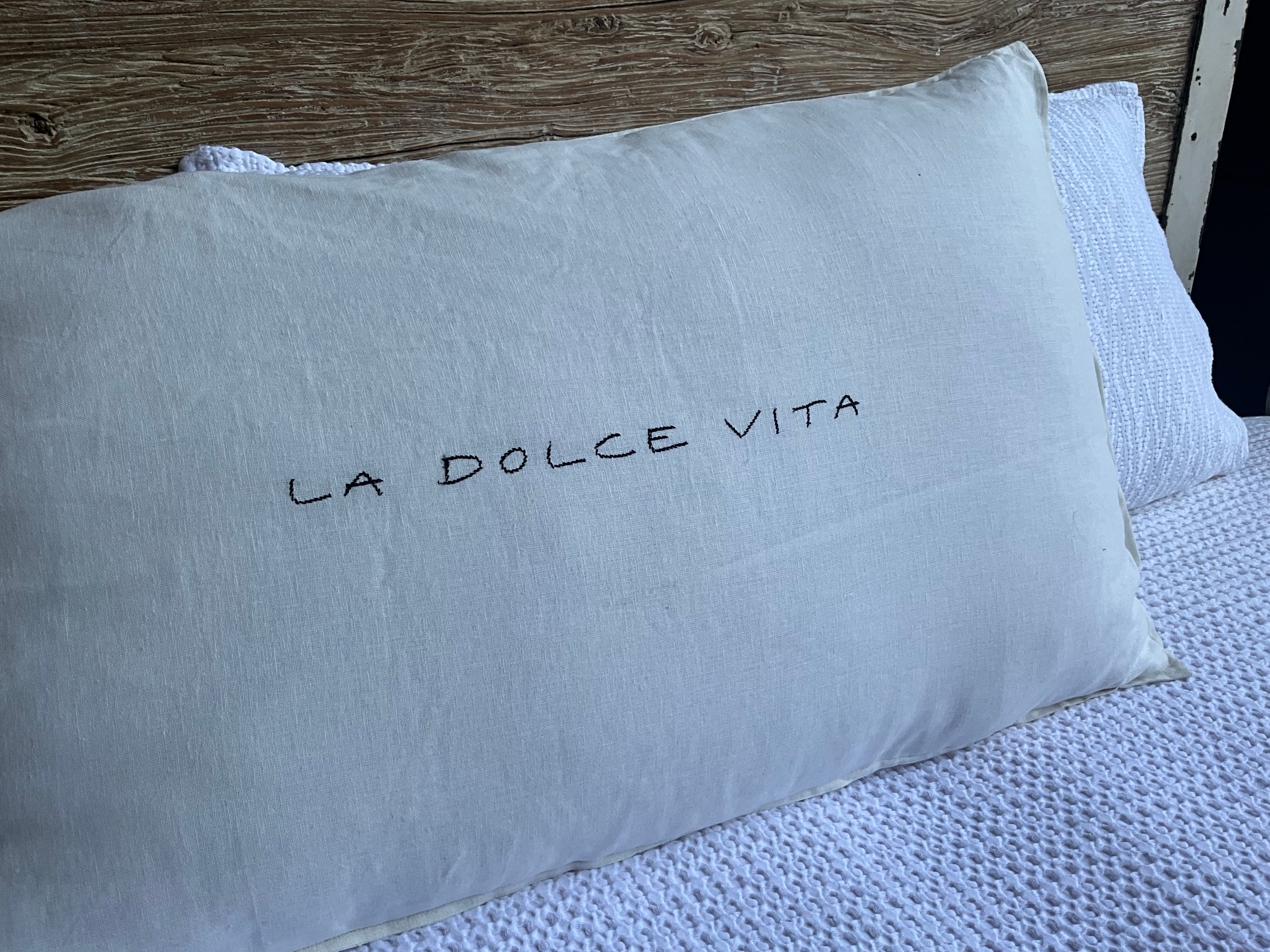 Linnen Pillow + Filling | La Dolce Vita | White