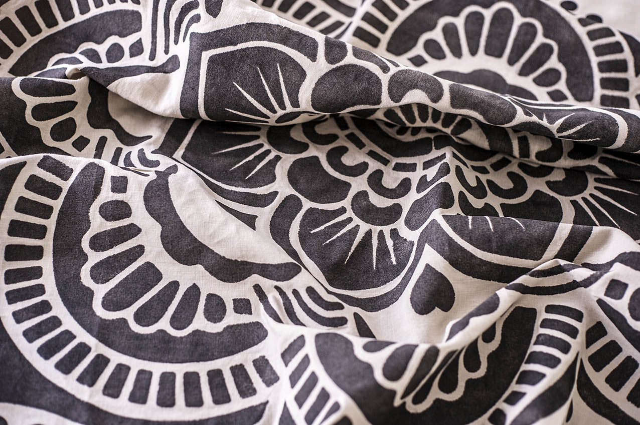 Yoga - XL Mandala Stencil - 116 cm