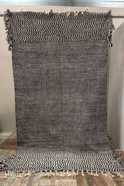 Tapijt laag polig  100%Wol | zwart wit