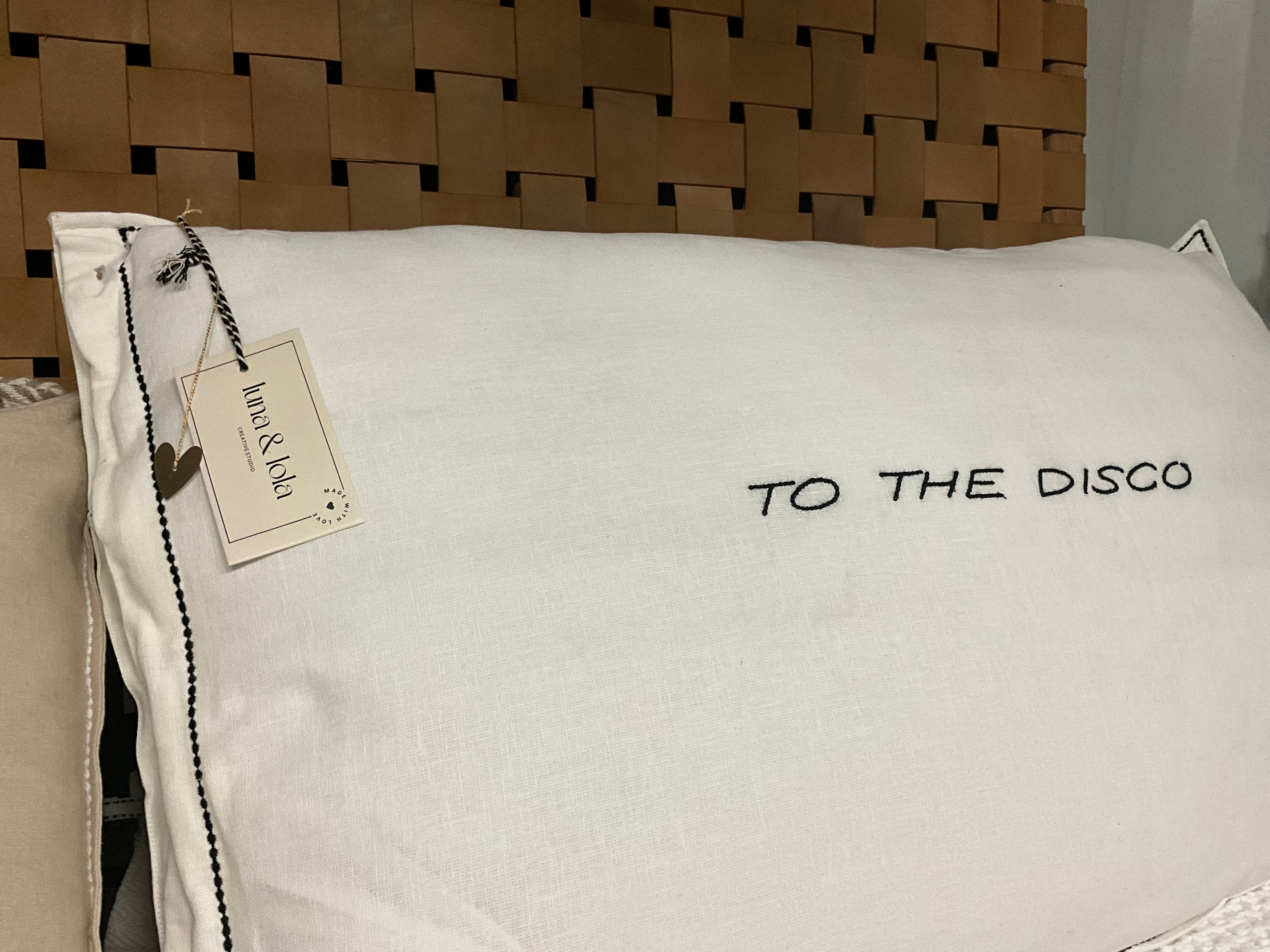 Linnen Pillow + Filling | To The Disco | White