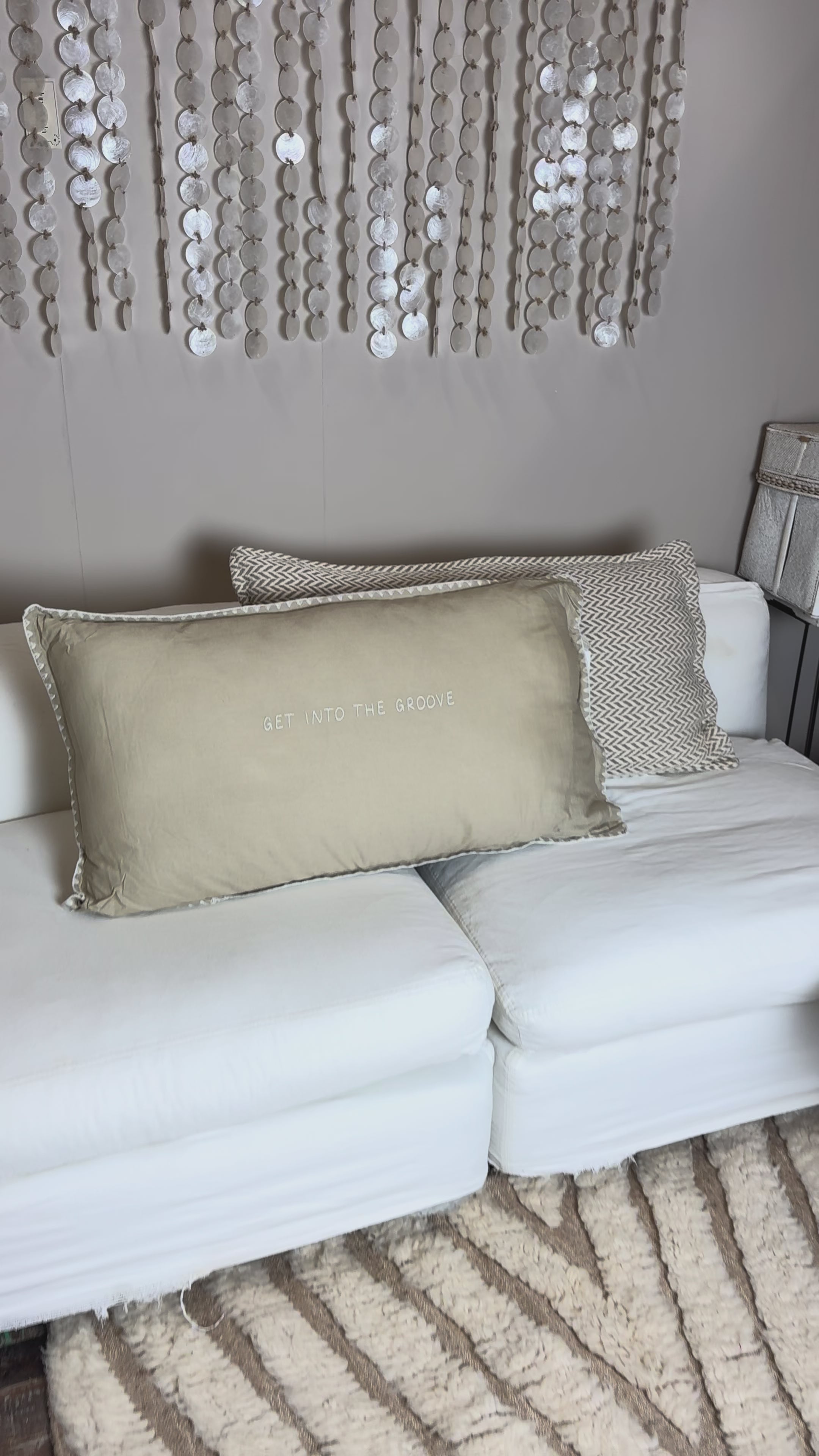 Video laden: Linnen Pillow + Filling | Get Into The Groove | Natural