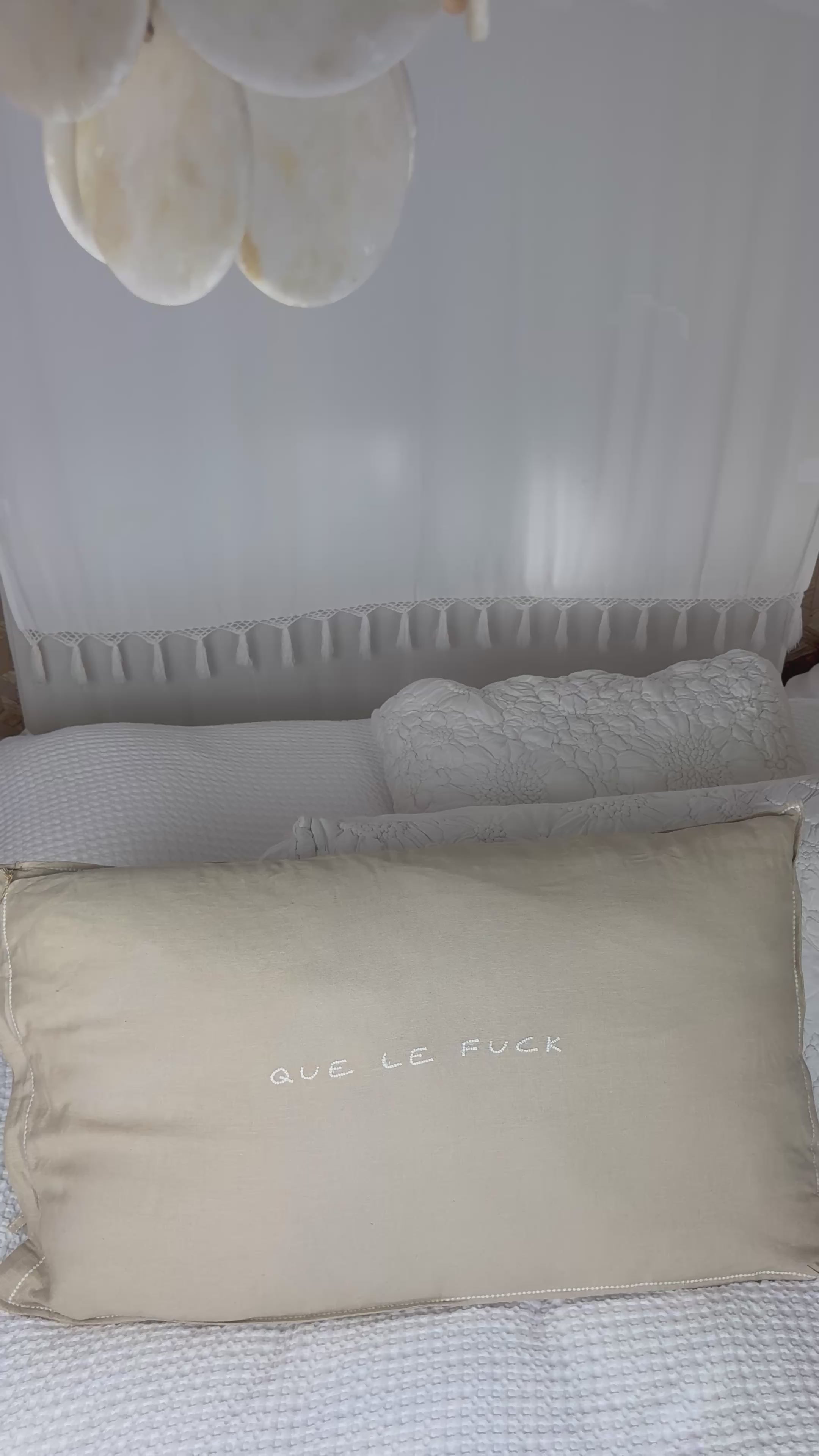 Video laden: Linnen Pillow + Filling | Que Le Fuck | Natural