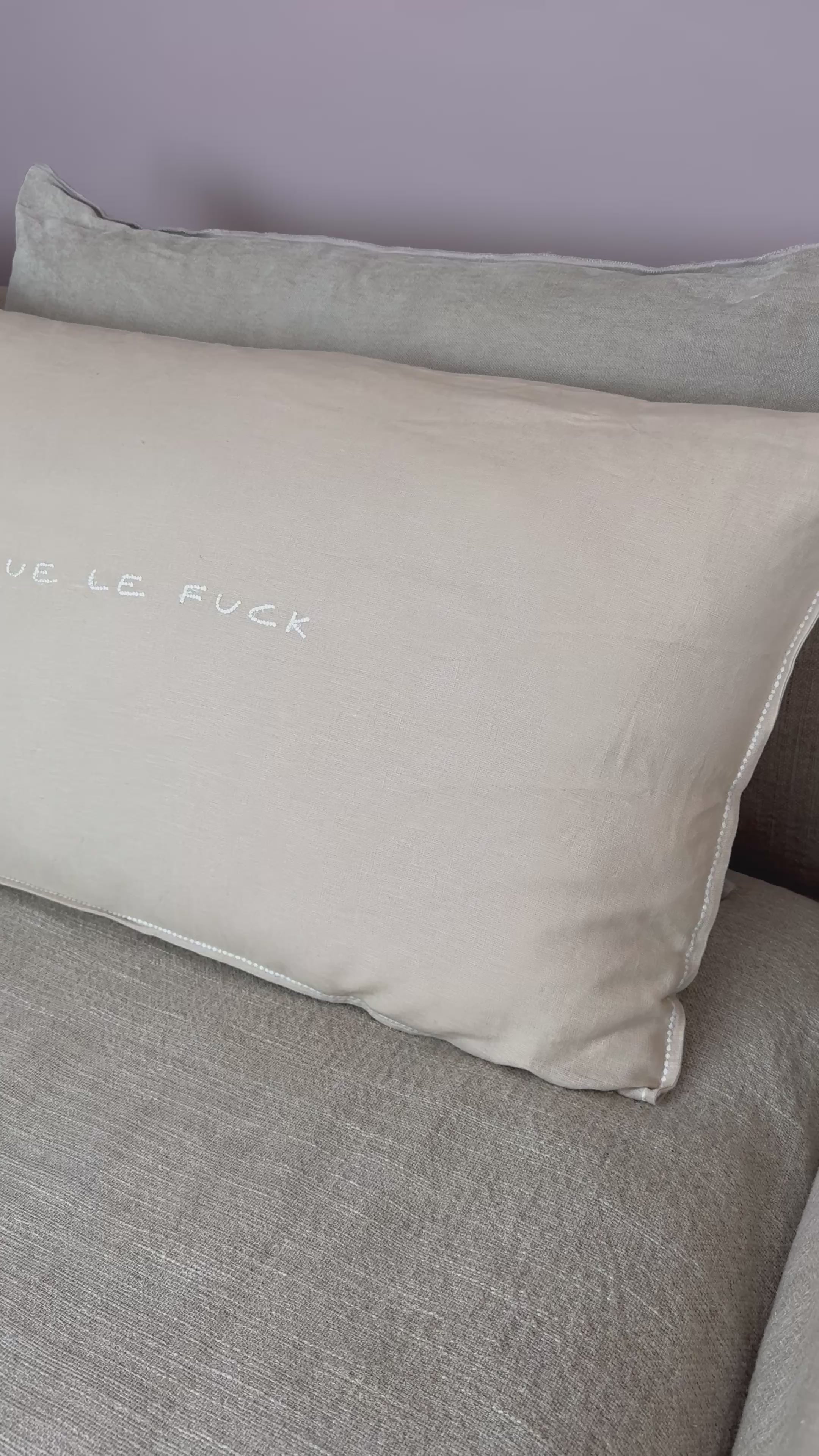 Video laden: Linnen Pillow + Filling | Que Le Fuck | Natural