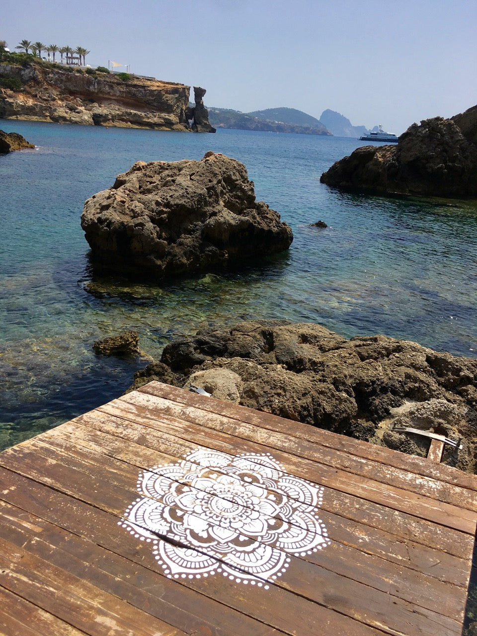 Yoga Mandala - XL Mandala Stencil - 116 cm